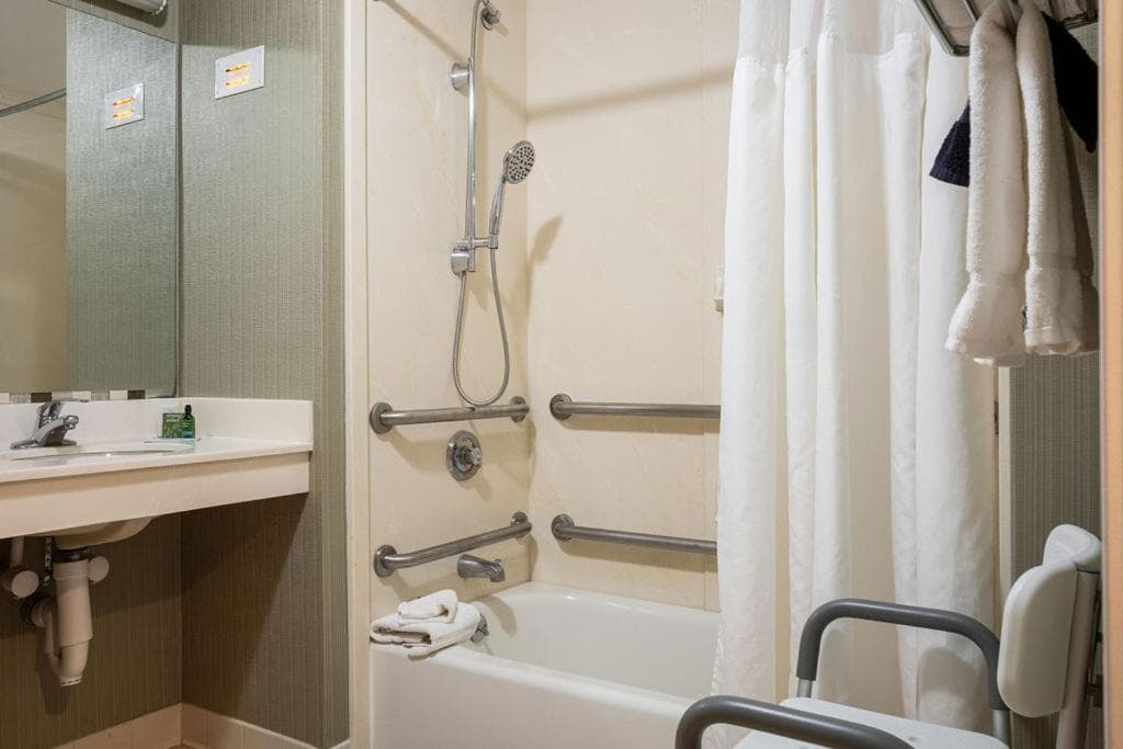 D. Hotel Suites & Spa gallery photo in Holyoke, MA — image 55