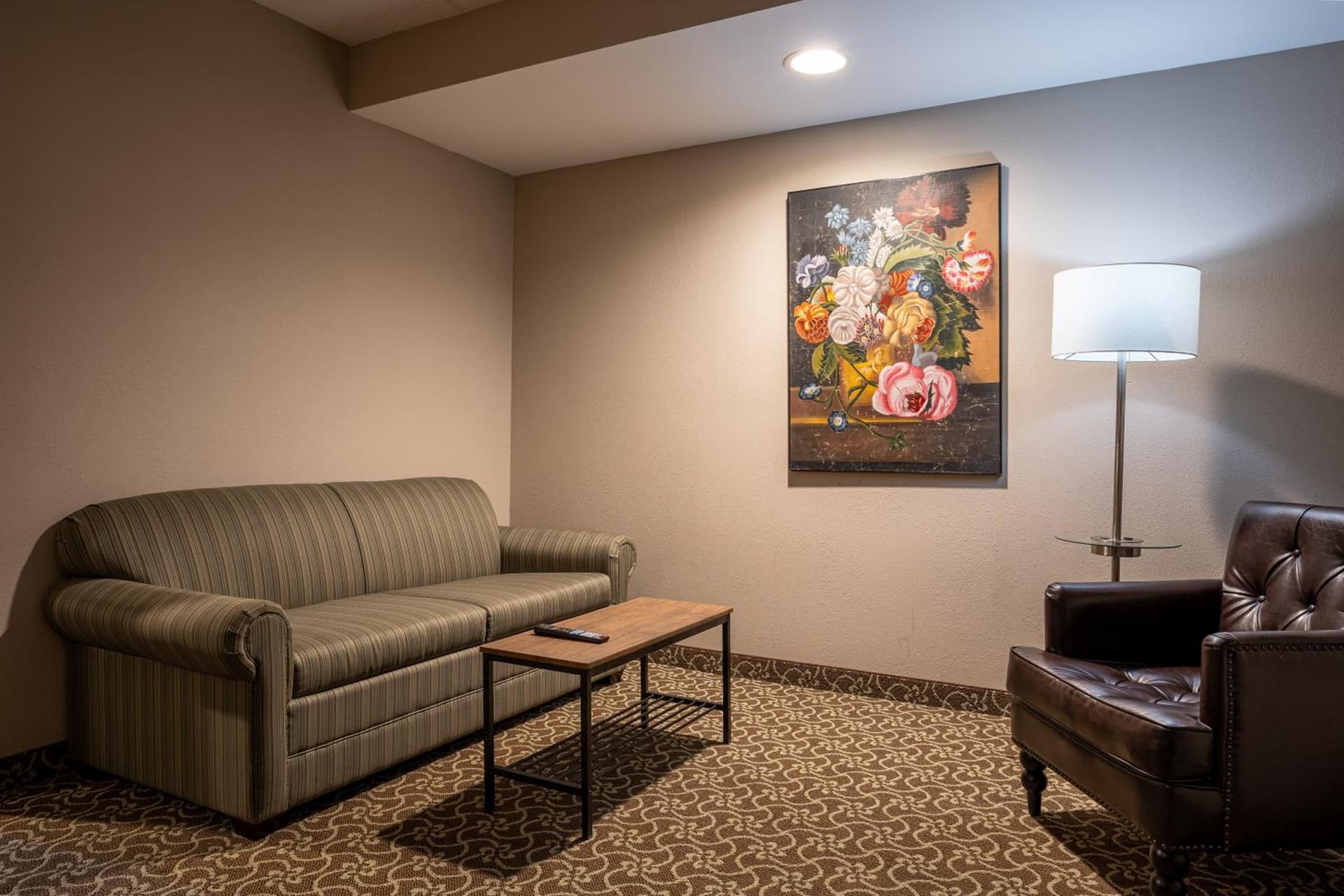 D. Hotel Suites & Spa gallery photo in Holyoke, MA — image 46