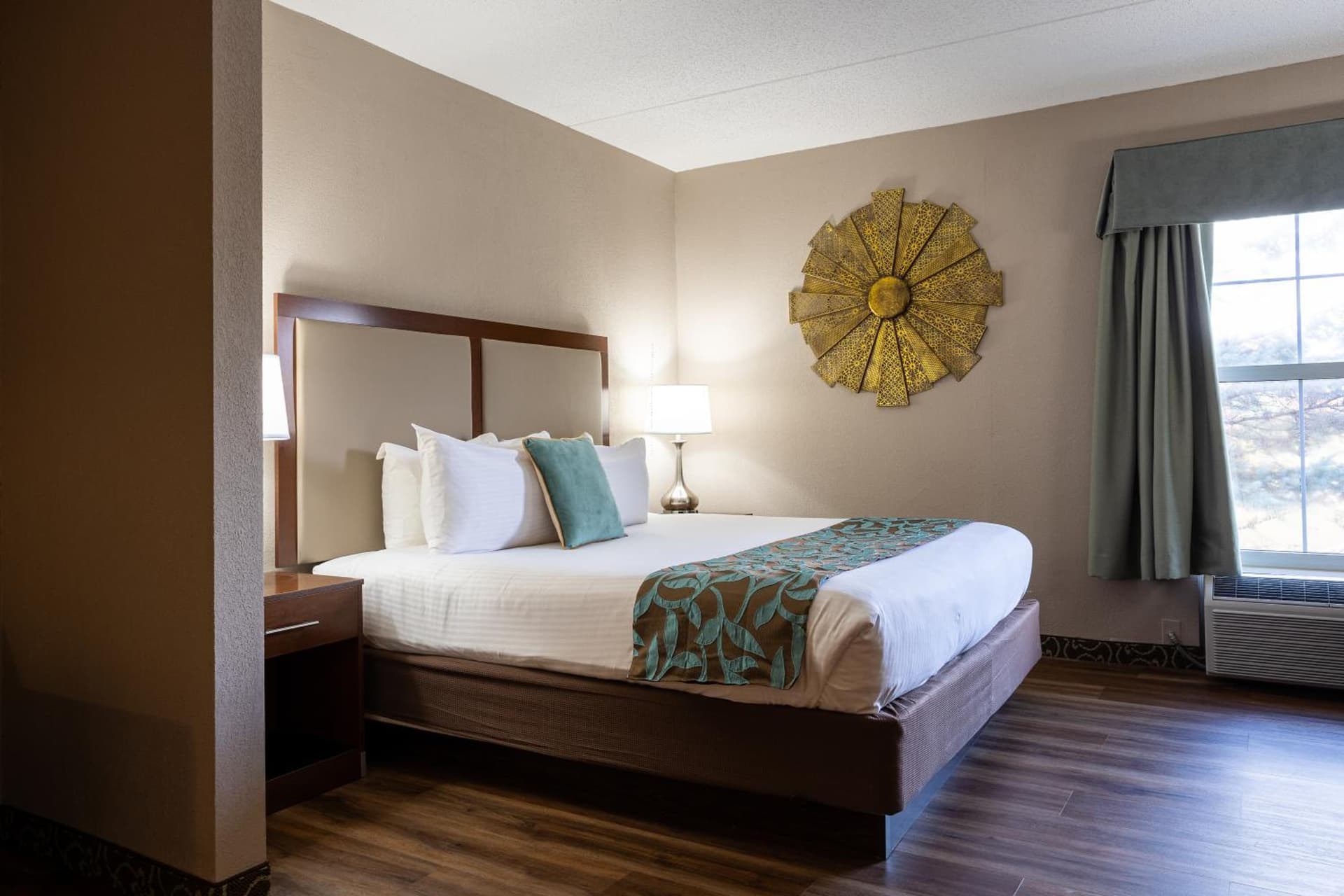 D. Hotel Suites & Spa gallery photo in Holyoke, MA — image 49