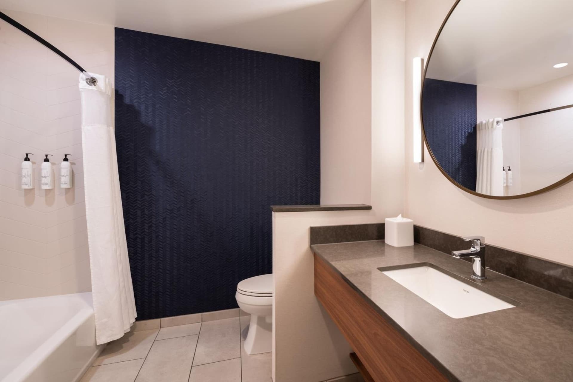 Fairfield Inn & Suites by Marriott Cleveland Tiedeman Road gallery photo in Brooklyn, OH — image 5