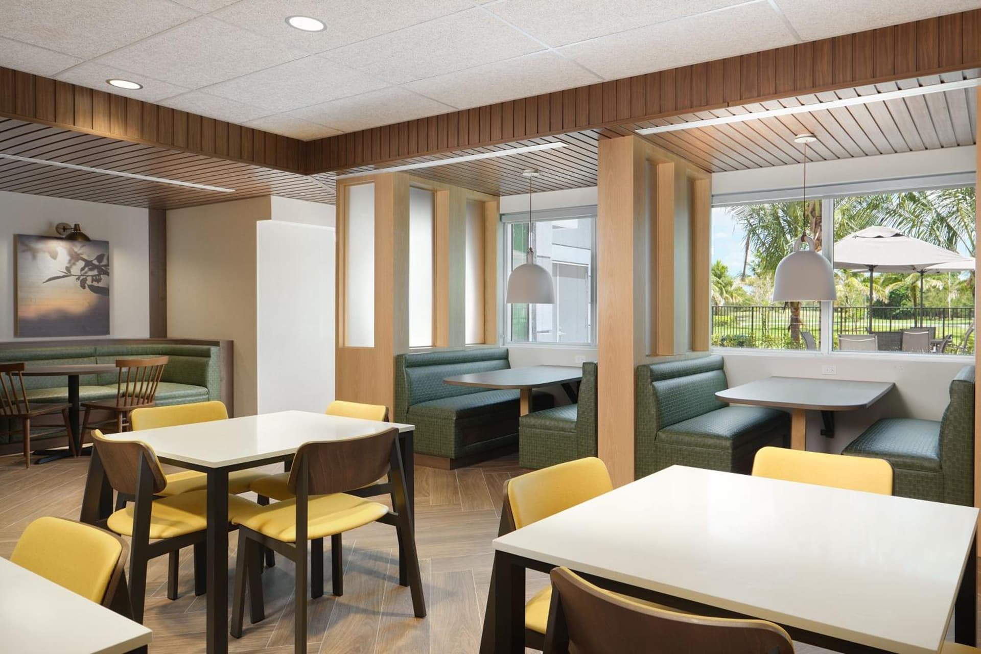 Fairfield Inn & Suites by Marriott Fort Lauderdale Northwest interior in Tamarac, FL — gallery photo 2
