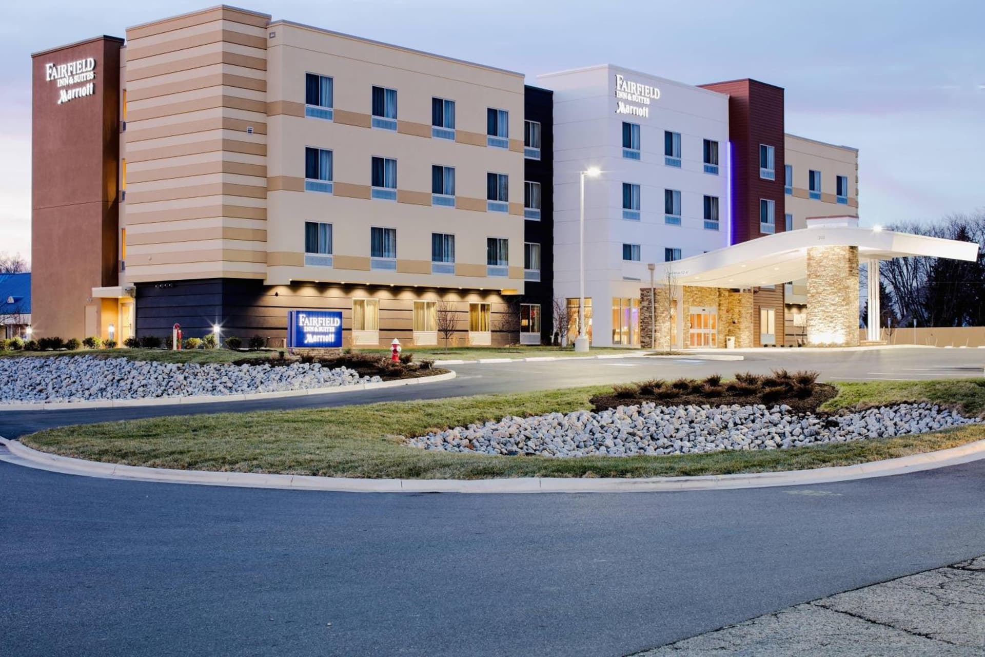 Fairfield Inn & Suites by Marriott Chillicothe interior in Chillicothe, OH — gallery photo 2