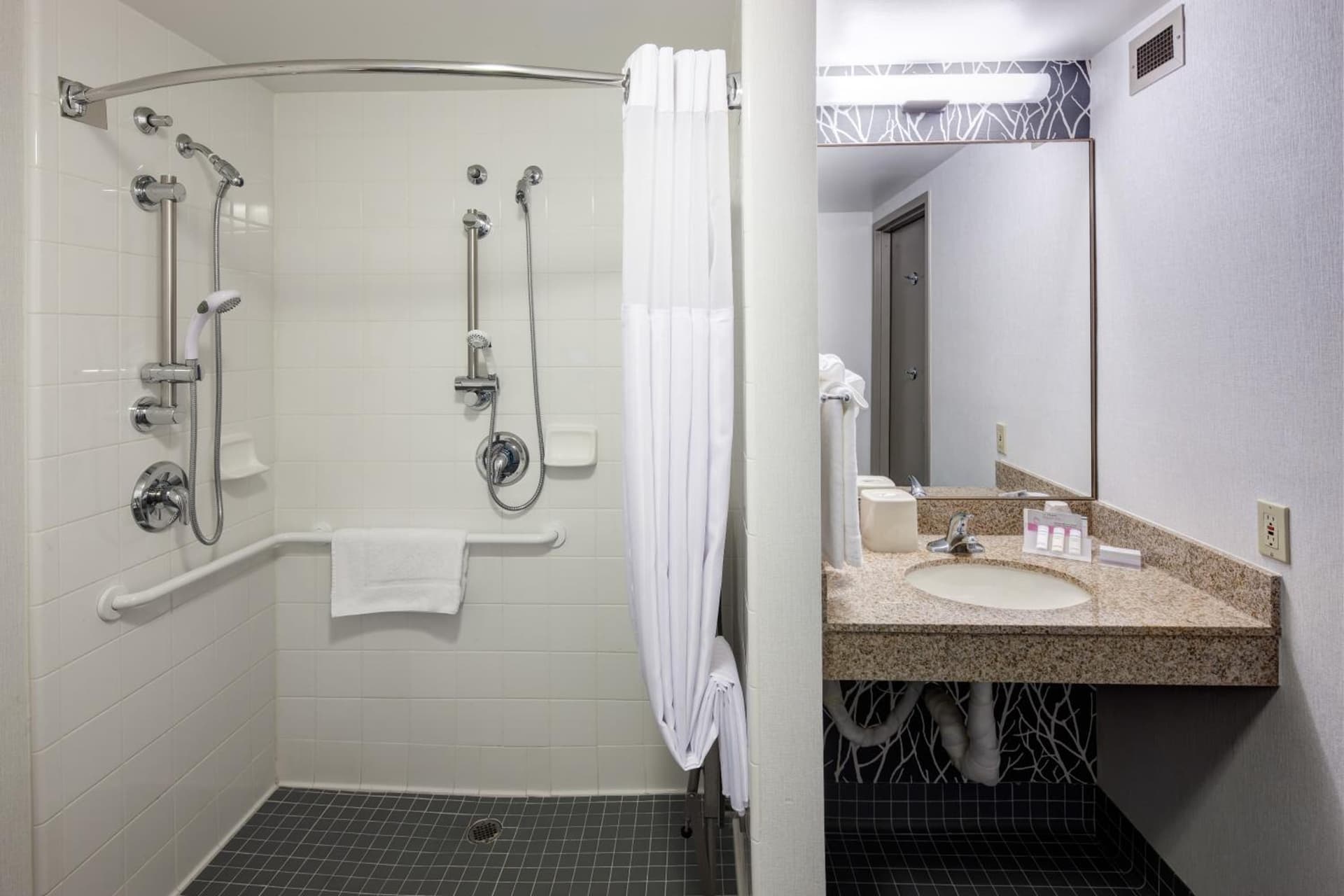 Hilton Garden Inn Sacramento/South Natomas gallery photo in Sacramento, CA — image 21