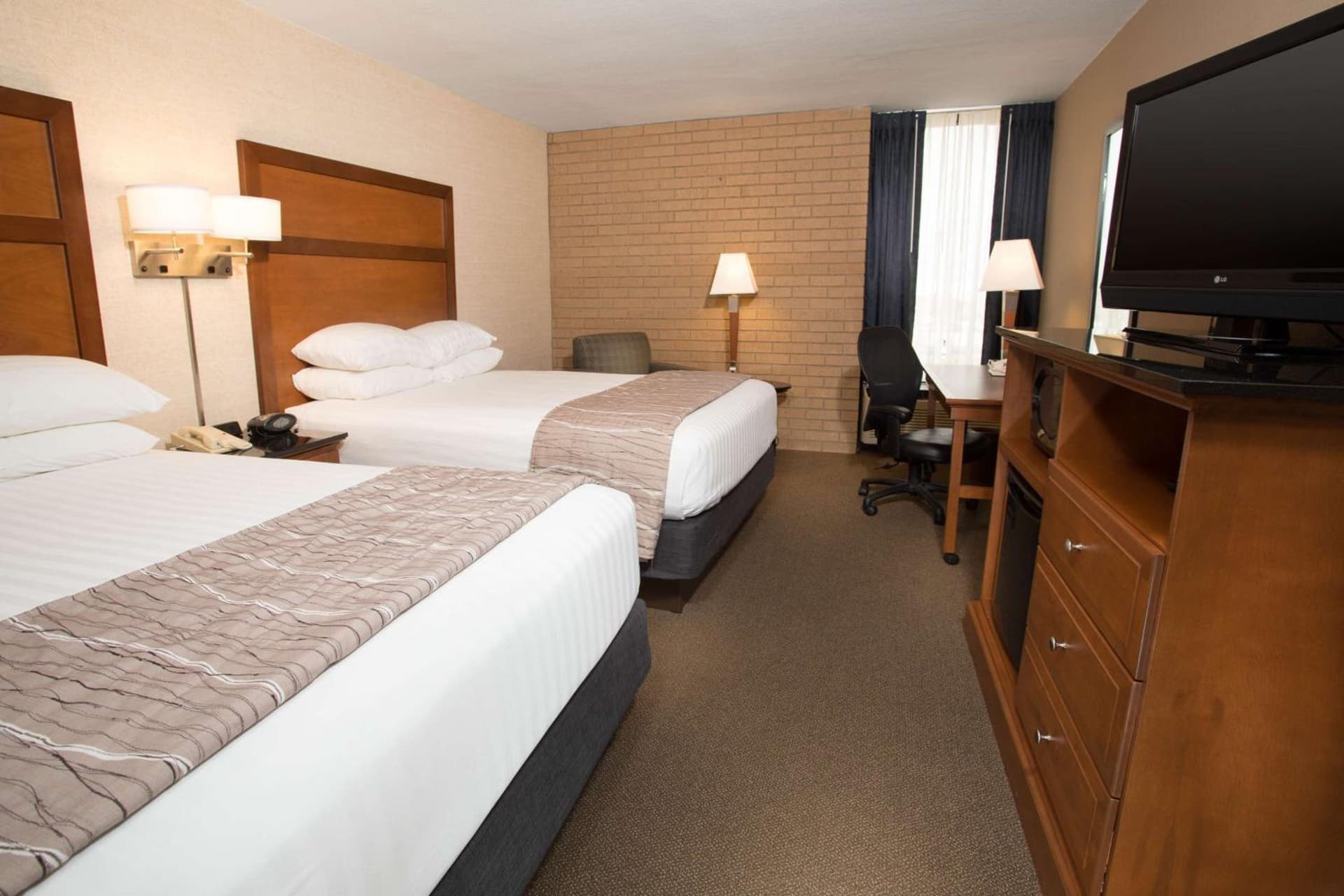 Drury Inn & Suites Champaign gallery photo in Champaign, IL — image 16