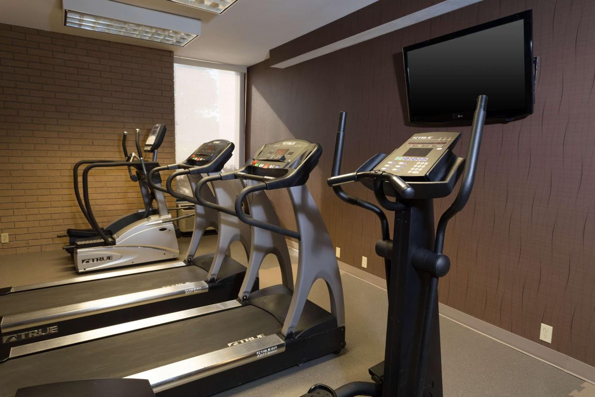 Drury Inn & Suites Champaign gallery photo in Champaign, IL — image 20