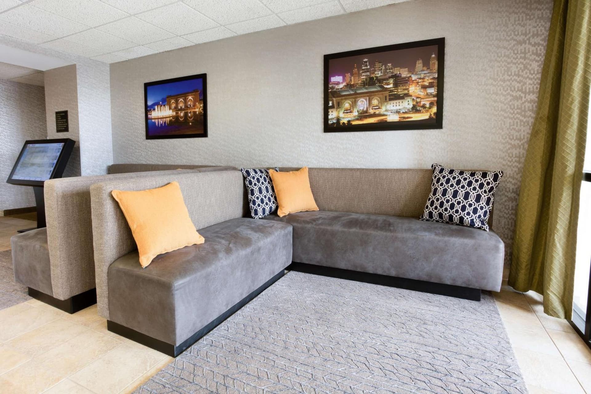 Drury Inn & Suites Kansas City Airport interior in Kansas City, KS — gallery photo 2