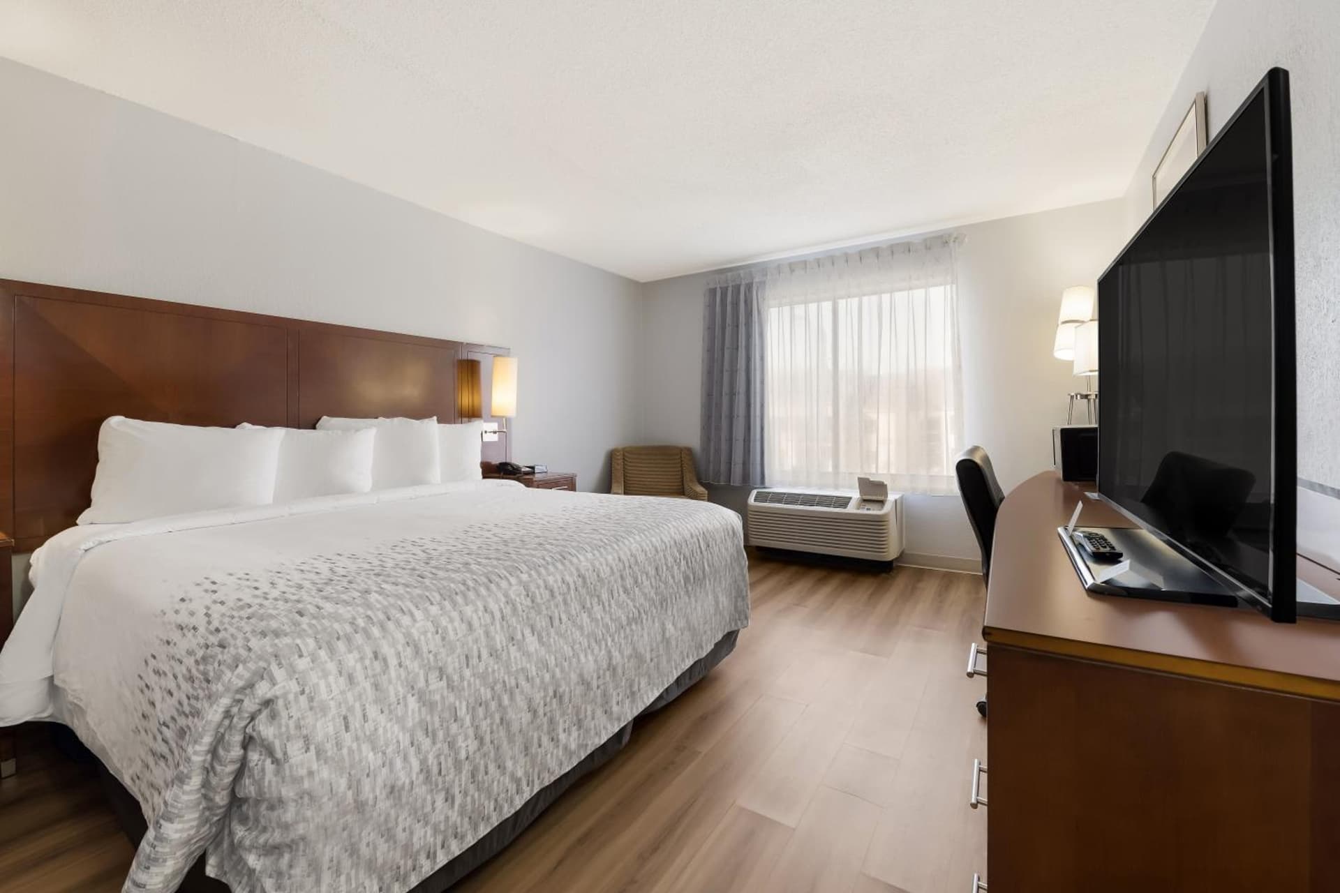 Econo Lodge Rockford Casino Area gallery photo in Rockford, IL — image 45
