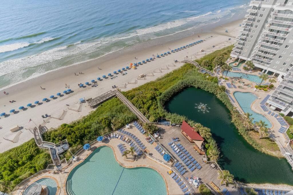 Ocean Breeze interior in Myrtle Beach, SC — gallery photo 2