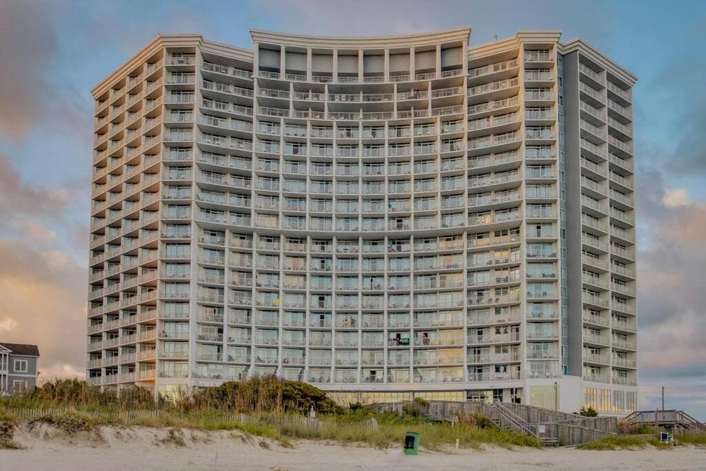 Ocean Breeze featured exterior or lobby in Myrtle Beach, SC — similar hotel