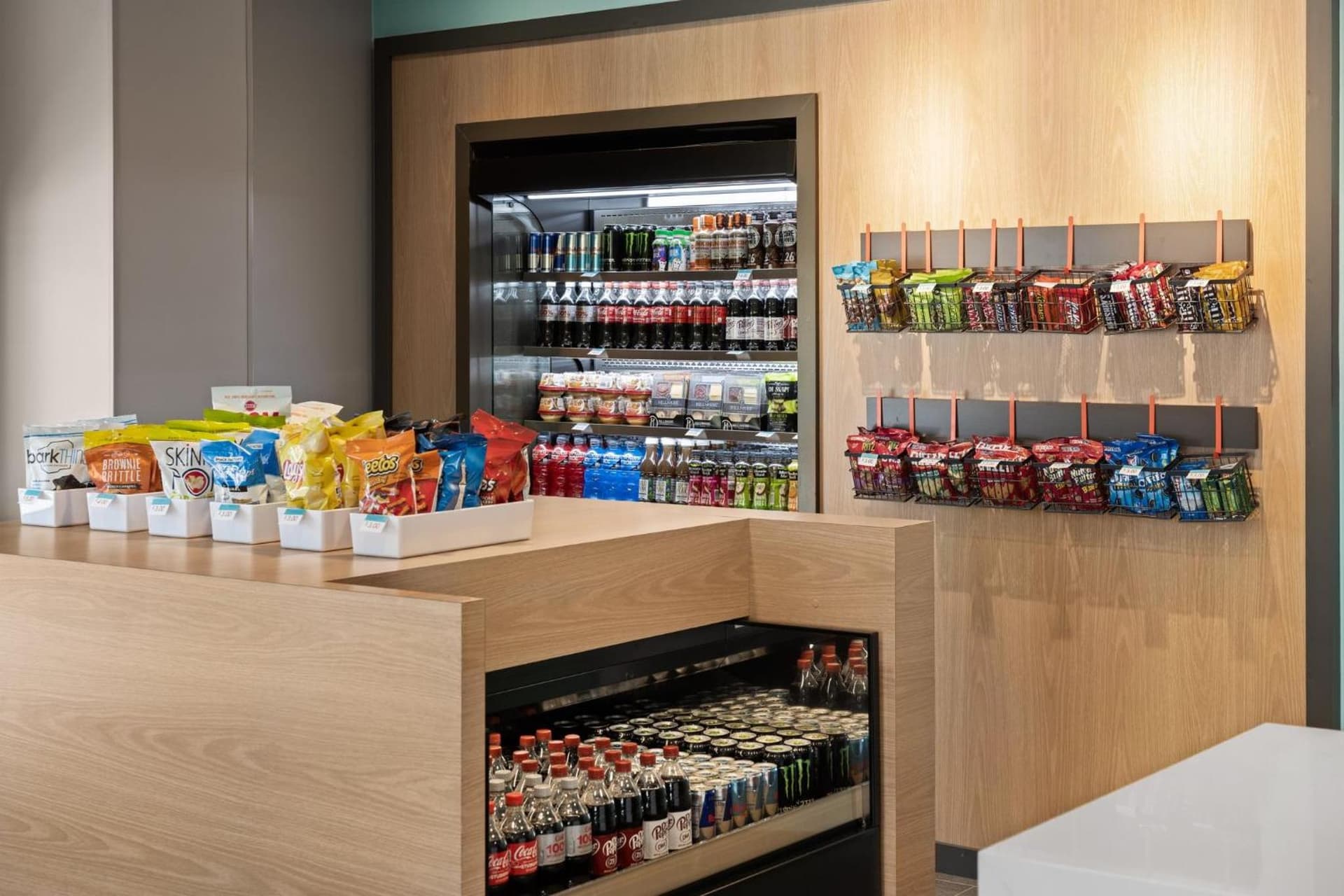 avid hotels - Brooklyn Dyker Heights by IHG gallery photo in Brooklyn, NY — image 63