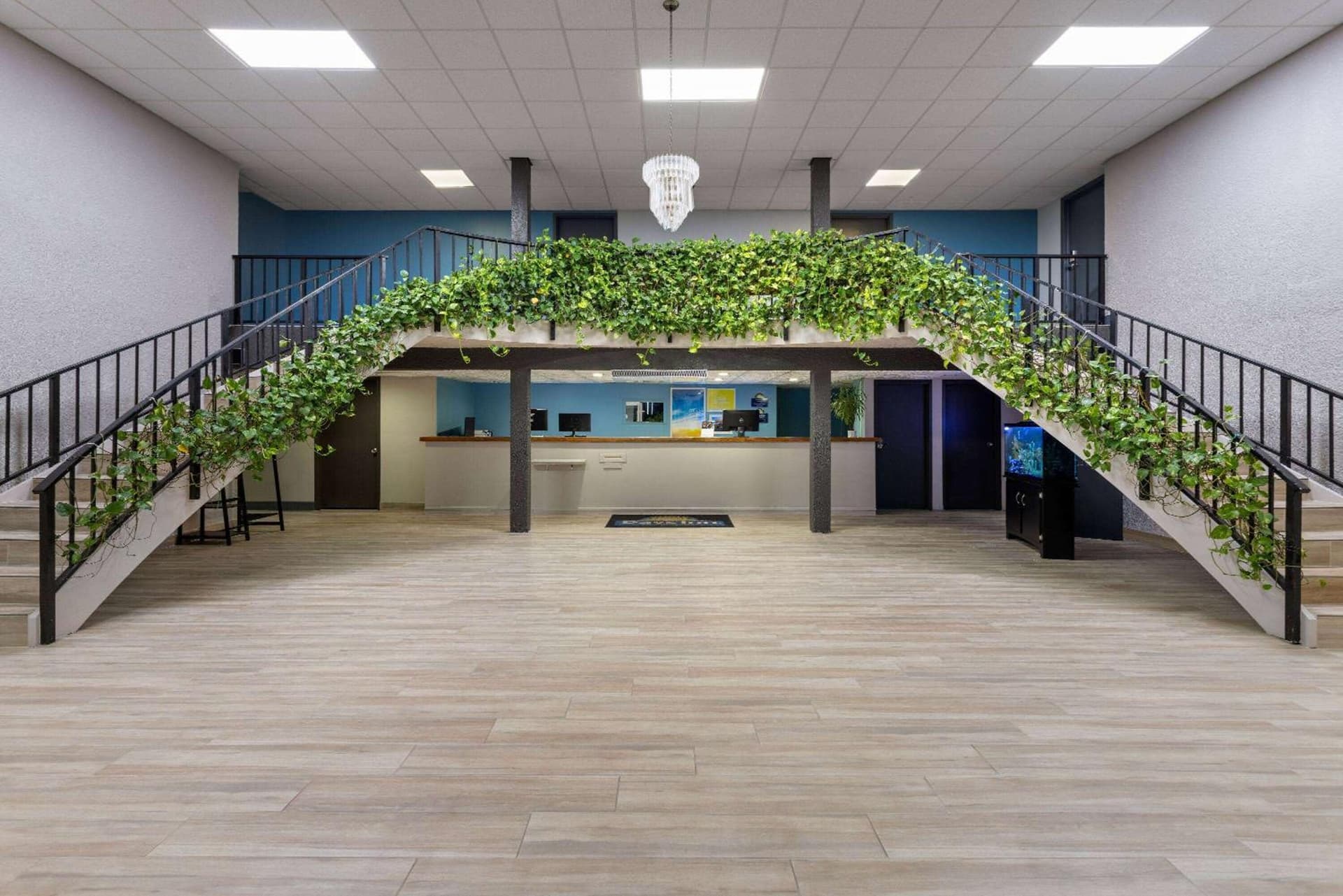 Days Inn & Suites by Wyndham Fort Pierce Midtown gallery photo in Fort Pierce, FL — image 9