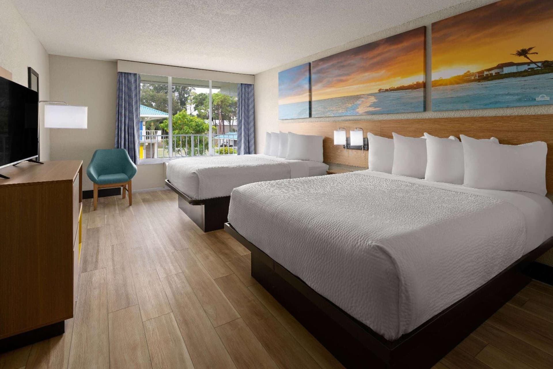 Days Inn & Suites by Wyndham Fort Pierce Midtown gallery photo in Fort Pierce, FL — image 48