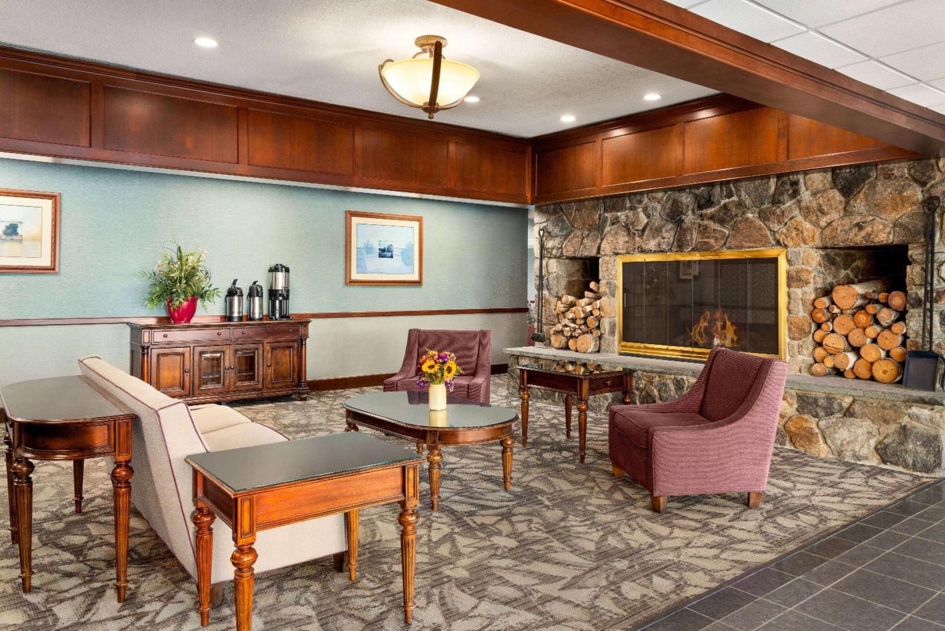 Ramada Plaza by Wyndham Portland gallery photo in Portland, ME — image 9