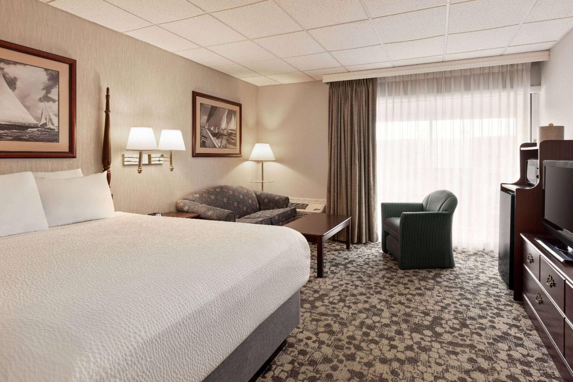 Ramada Plaza by Wyndham Portland gallery photo in Portland, ME — image 63