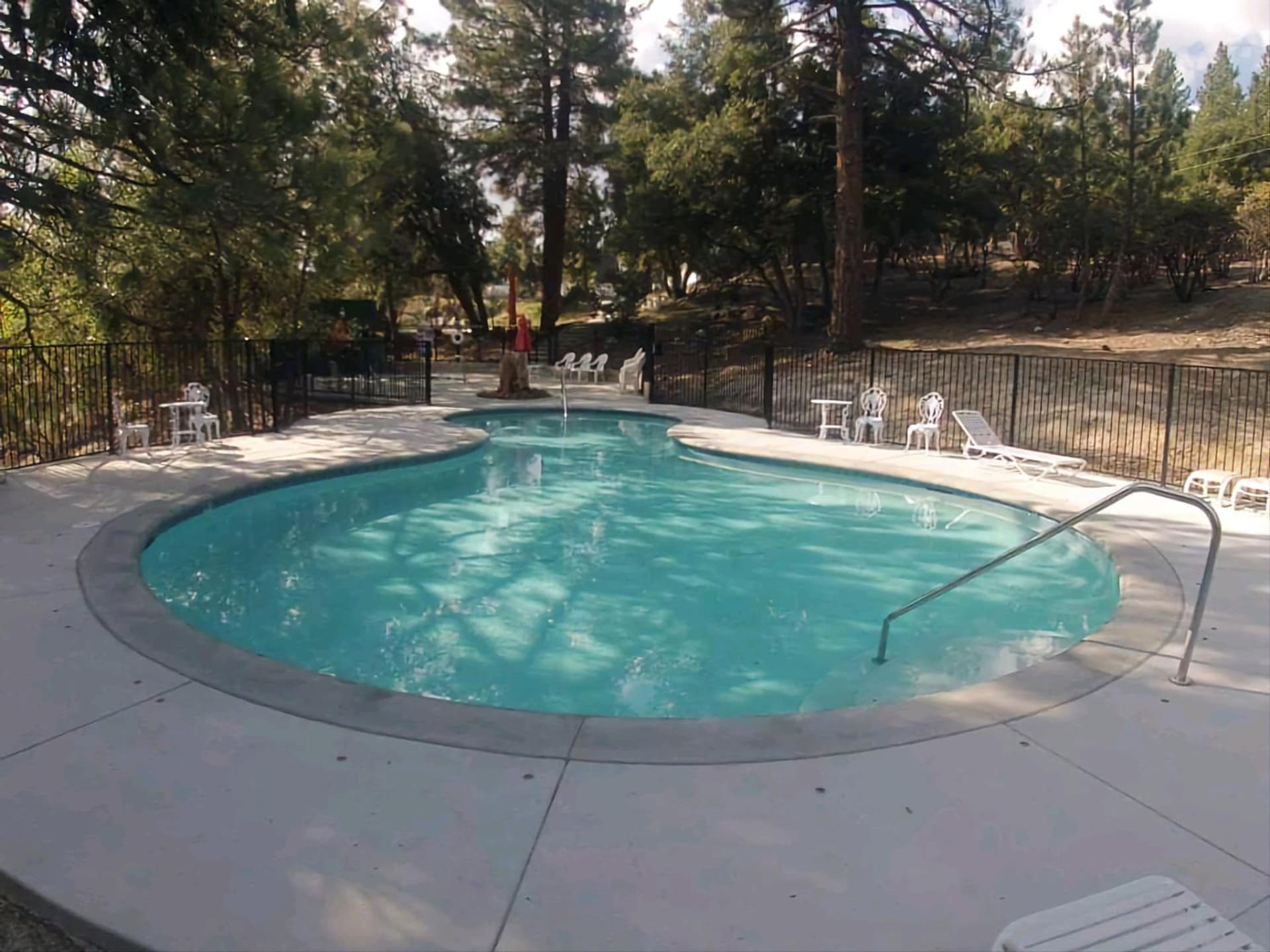 Alhatti Christian Resort gallery photo in Idyllwild, CA — image 28