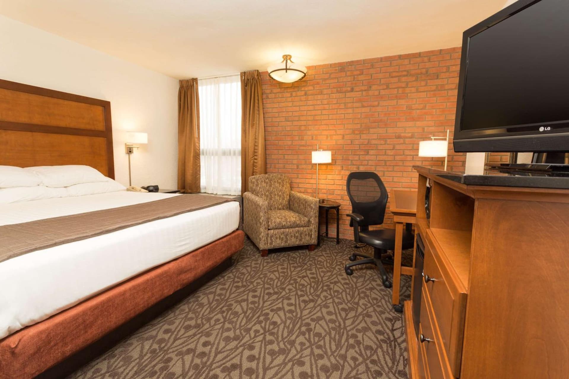 Drury Inn & Suites Frankenmuth interior in Frankenmuth, MI — gallery photo 2