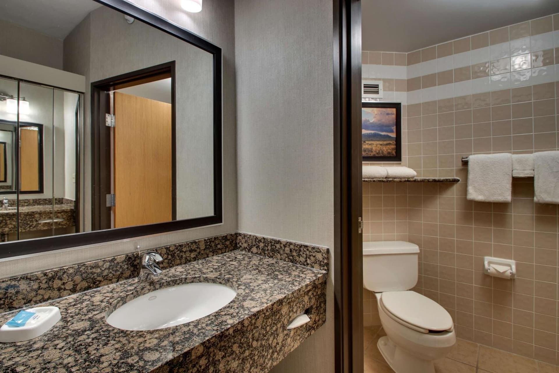 Drury Inn & Suites Albuquerque North gallery photo in Albuquerque, NM — image 7