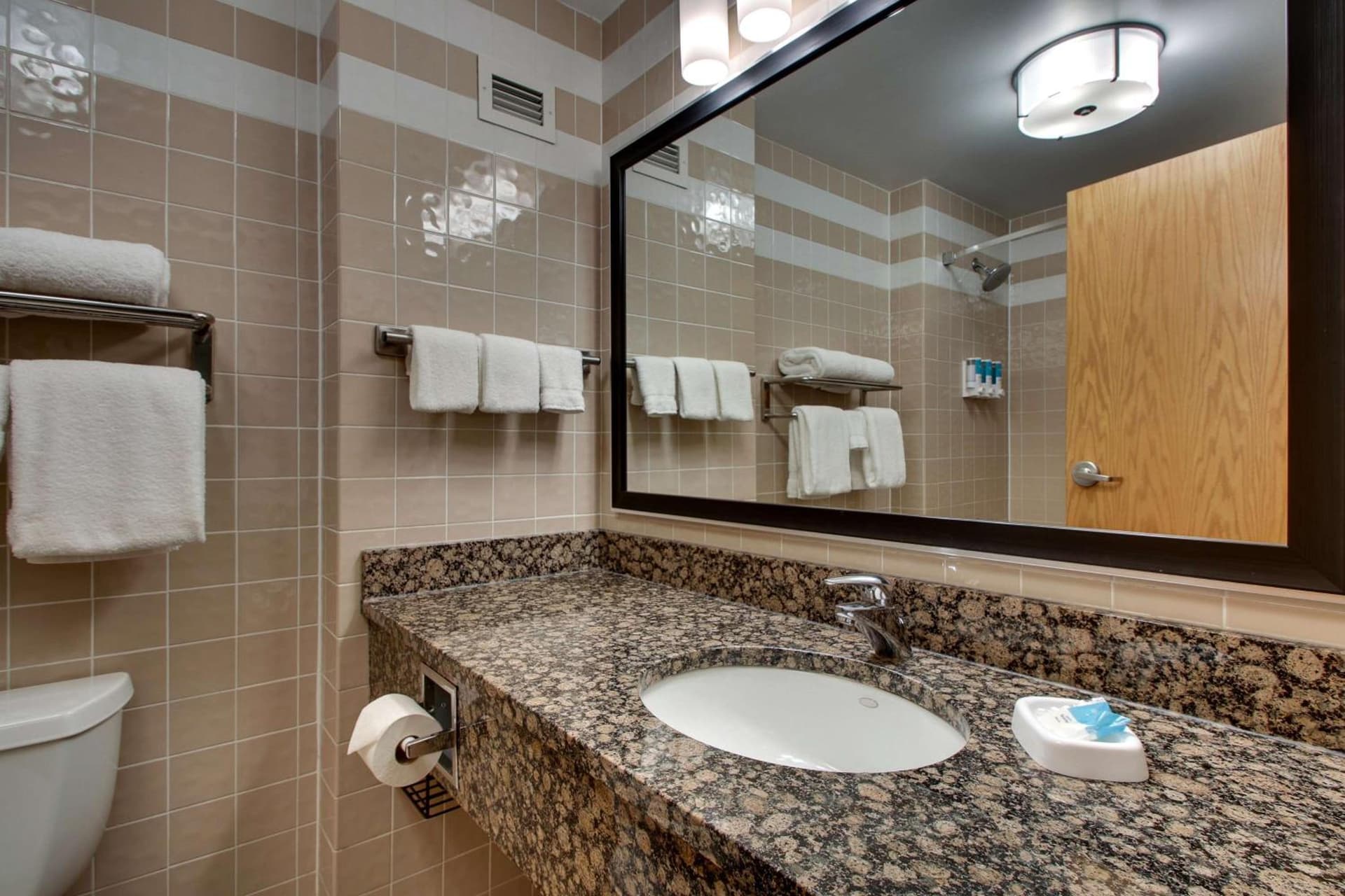 Drury Inn & Suites Albuquerque North gallery photo in Albuquerque, NM — image 21