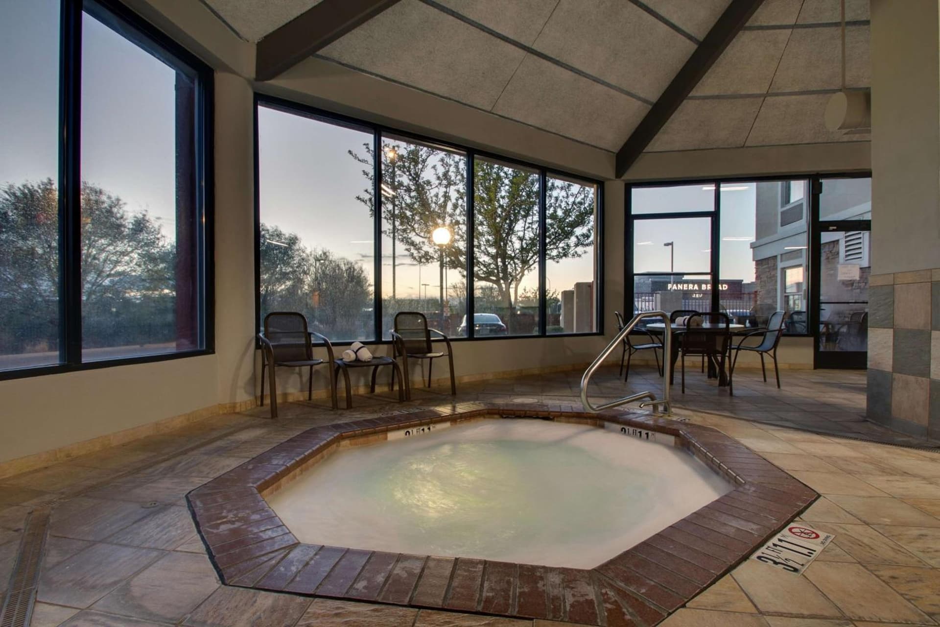 Drury Inn & Suites Albuquerque North gallery photo in Albuquerque, NM — image 65