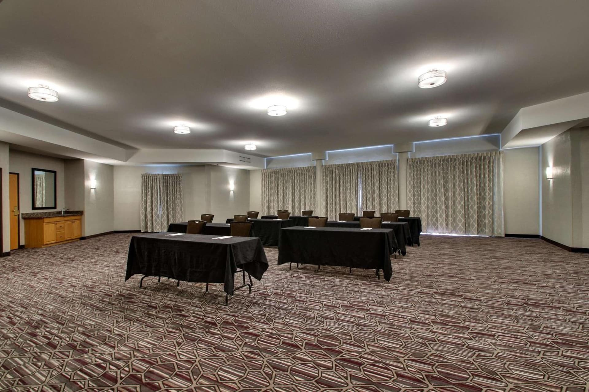Drury Inn & Suites Albuquerque North gallery photo in Albuquerque, NM — image 9