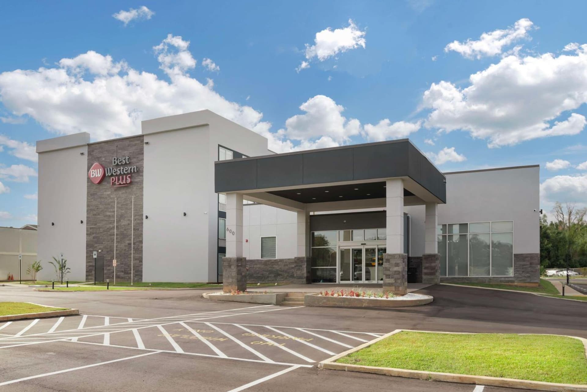 Best Western Plus Mobile Inn and Suites gallery photo in Mobile, AL — image 10