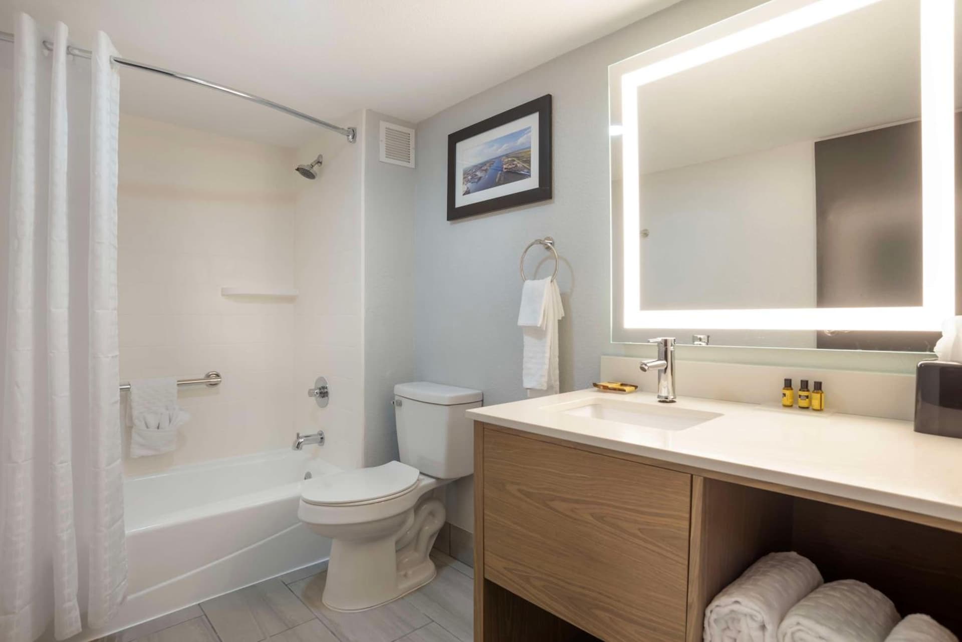 Best Western Plus Mobile Inn and Suites gallery photo in Mobile, AL — image 30