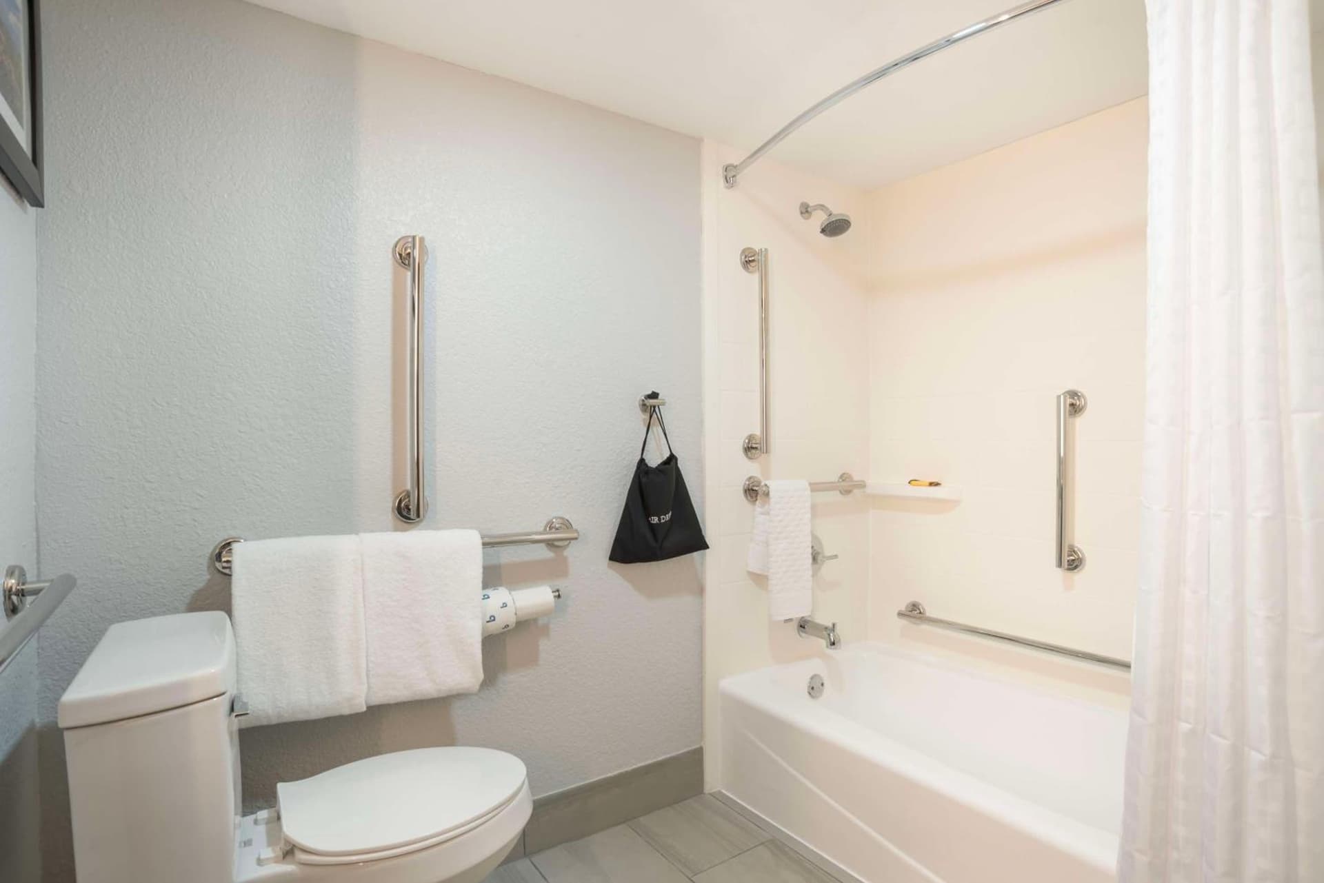 Best Western Plus Mobile Inn and Suites gallery photo in Mobile, AL — image 31