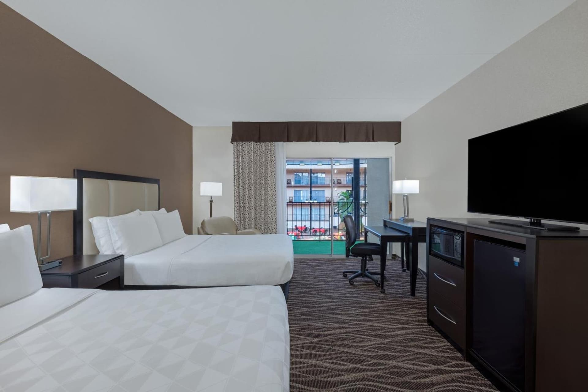 Holiday Inn Des Moines-Airport Conf Center by IHG gallery photo in Des Moines, IA — image 34
