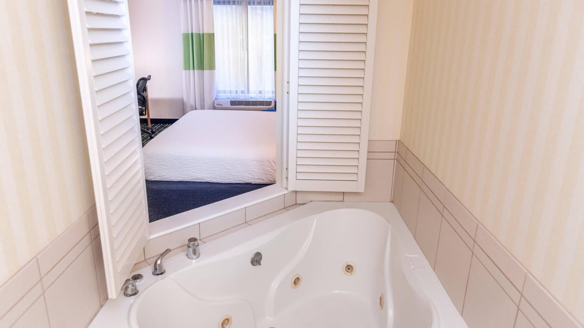 Fairfield Inn & Suites by Marriott Muskegon Norton Shores gallery photo in Norton Shores, MI — image 8
