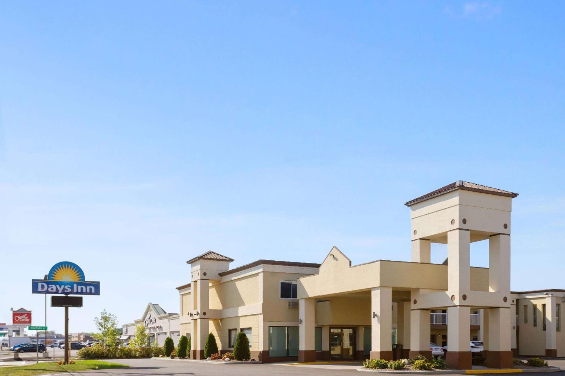 Days Inn by Wyndham Tonawanda/Buffalo featured exterior or lobby in Tonawanda, NY — similar hotel