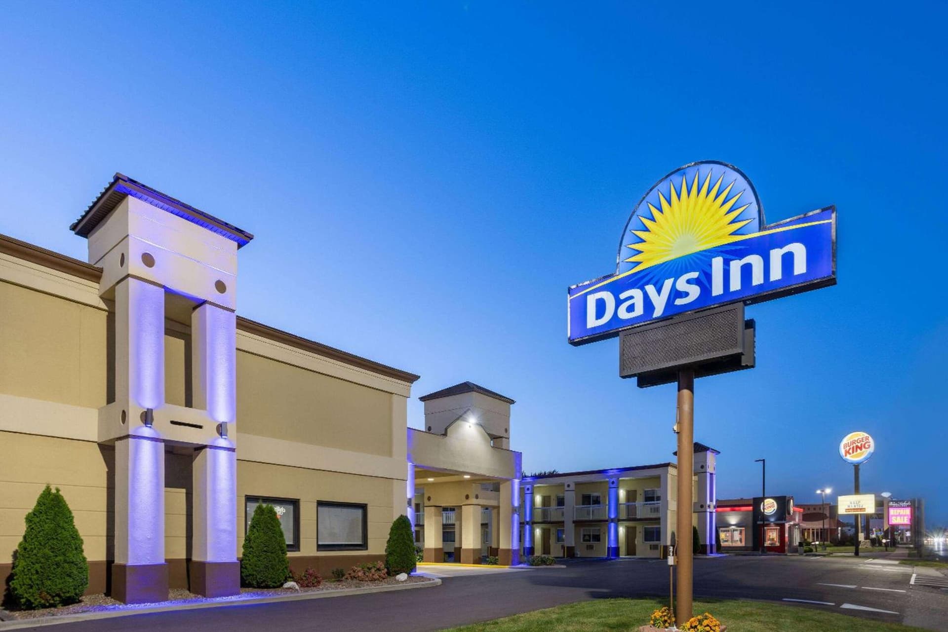 Days Inn by Wyndham Tonawanda/Buffalo interior in Tonawanda, NY — gallery photo 2