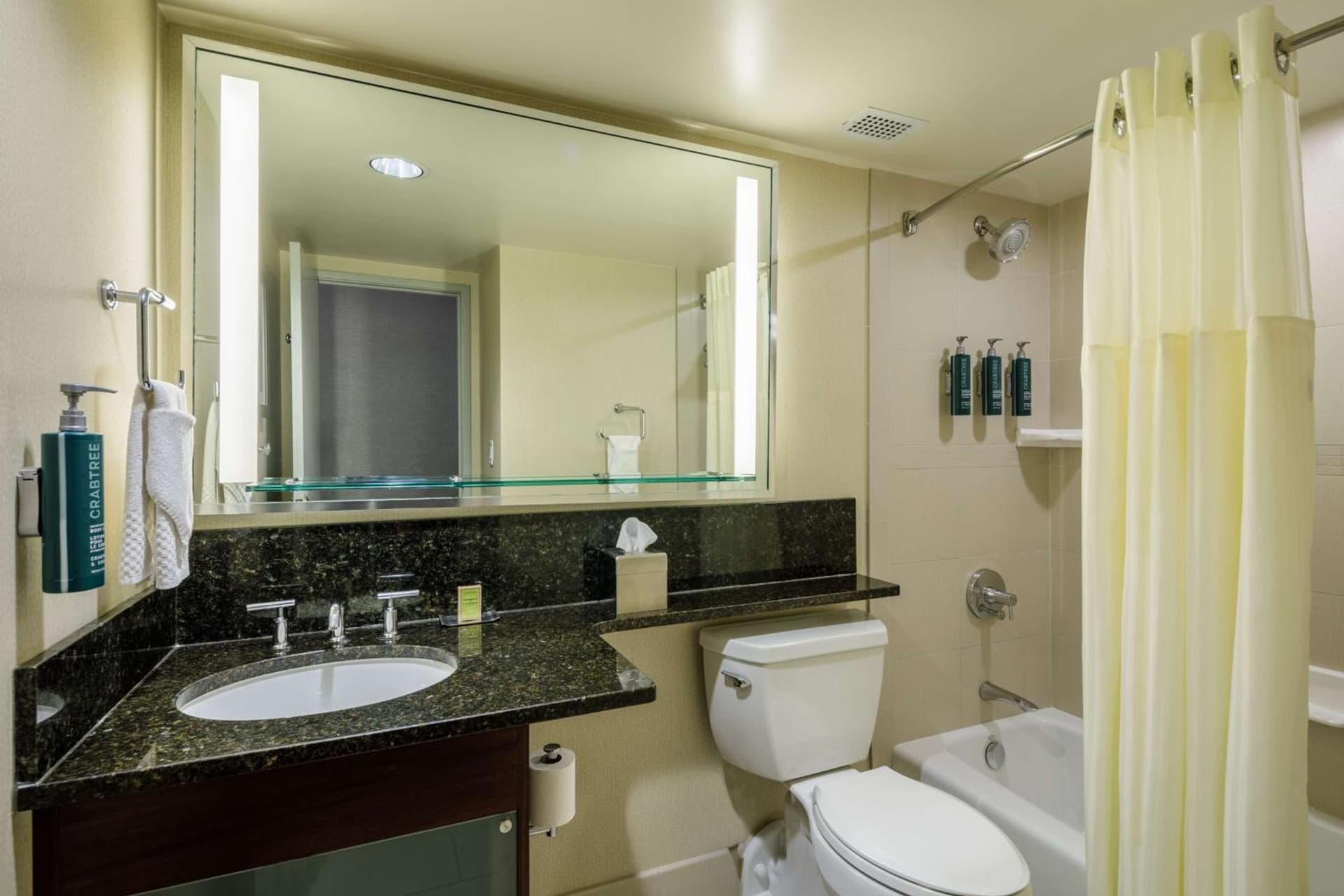 DoubleTree by Hilton Hotel Denver gallery photo in Denver, CO — image 4