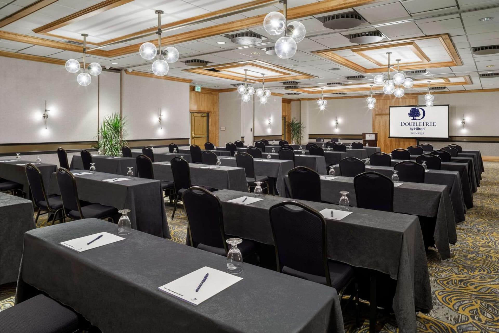 DoubleTree by Hilton Hotel Denver gallery photo in Denver, CO — image 14