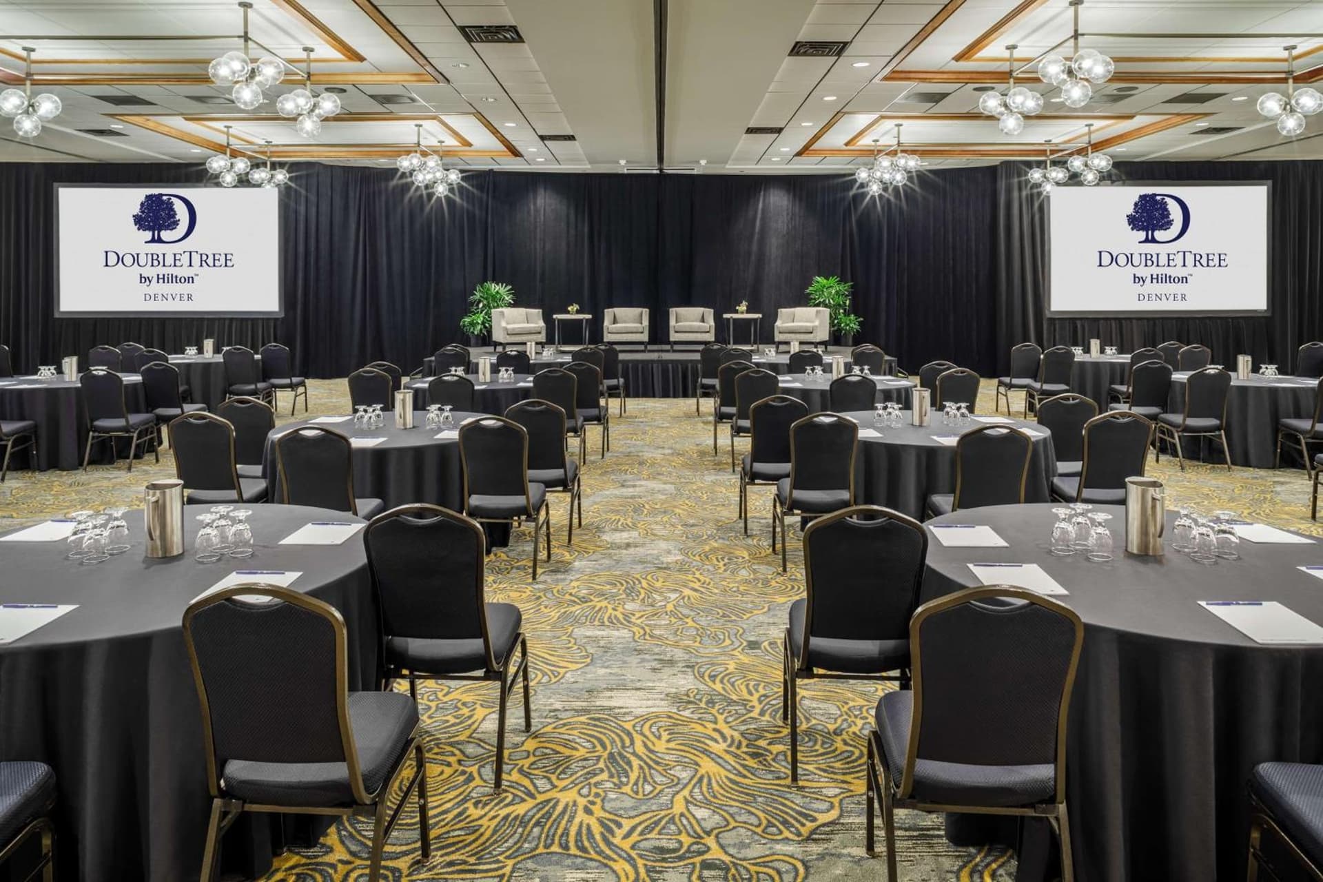 DoubleTree by Hilton Hotel Denver gallery photo in Denver, CO — image 37