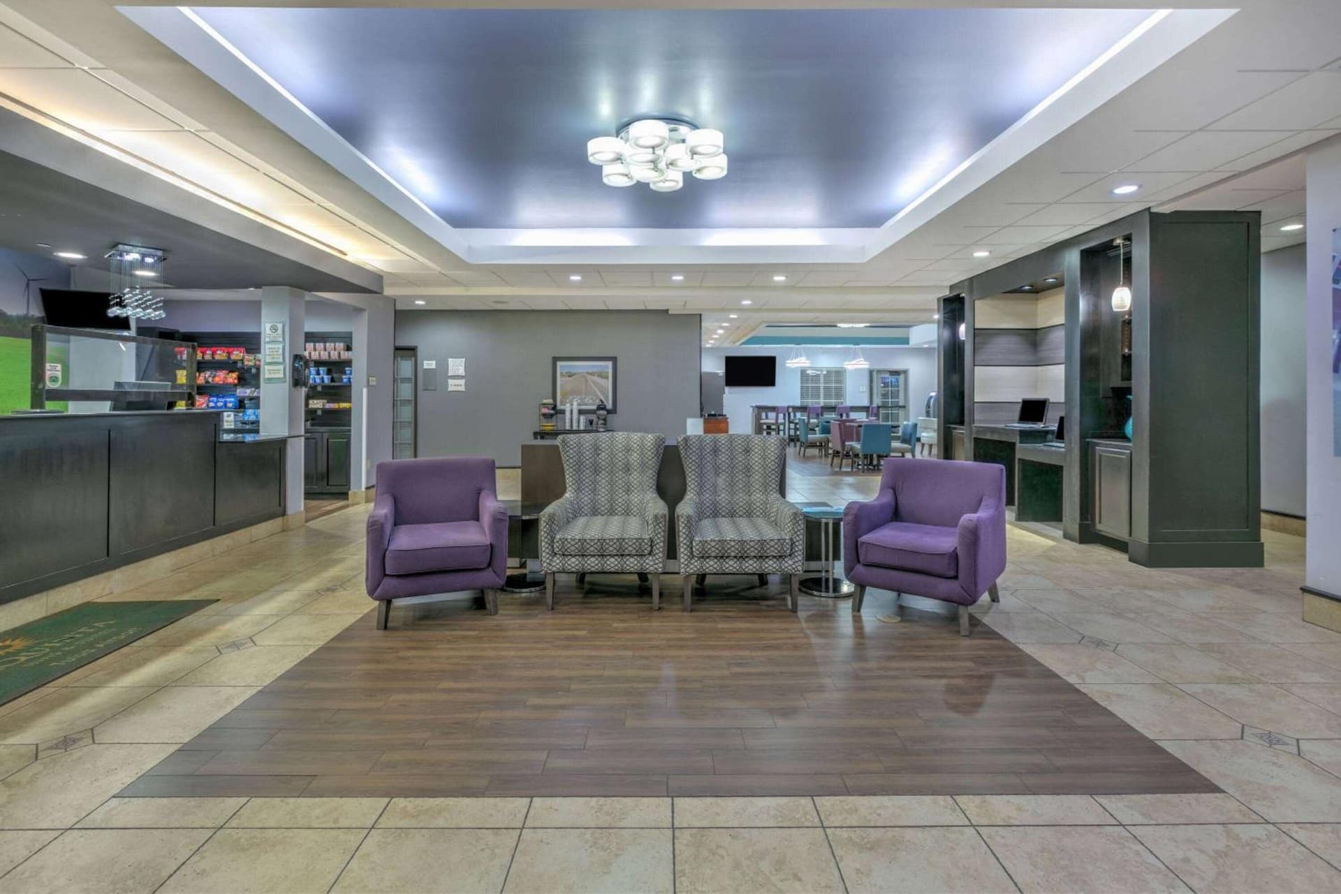 La Quinta by Wyndham Tulsa Airport / Expo Square gallery photo in Tulsa, OK — image 14