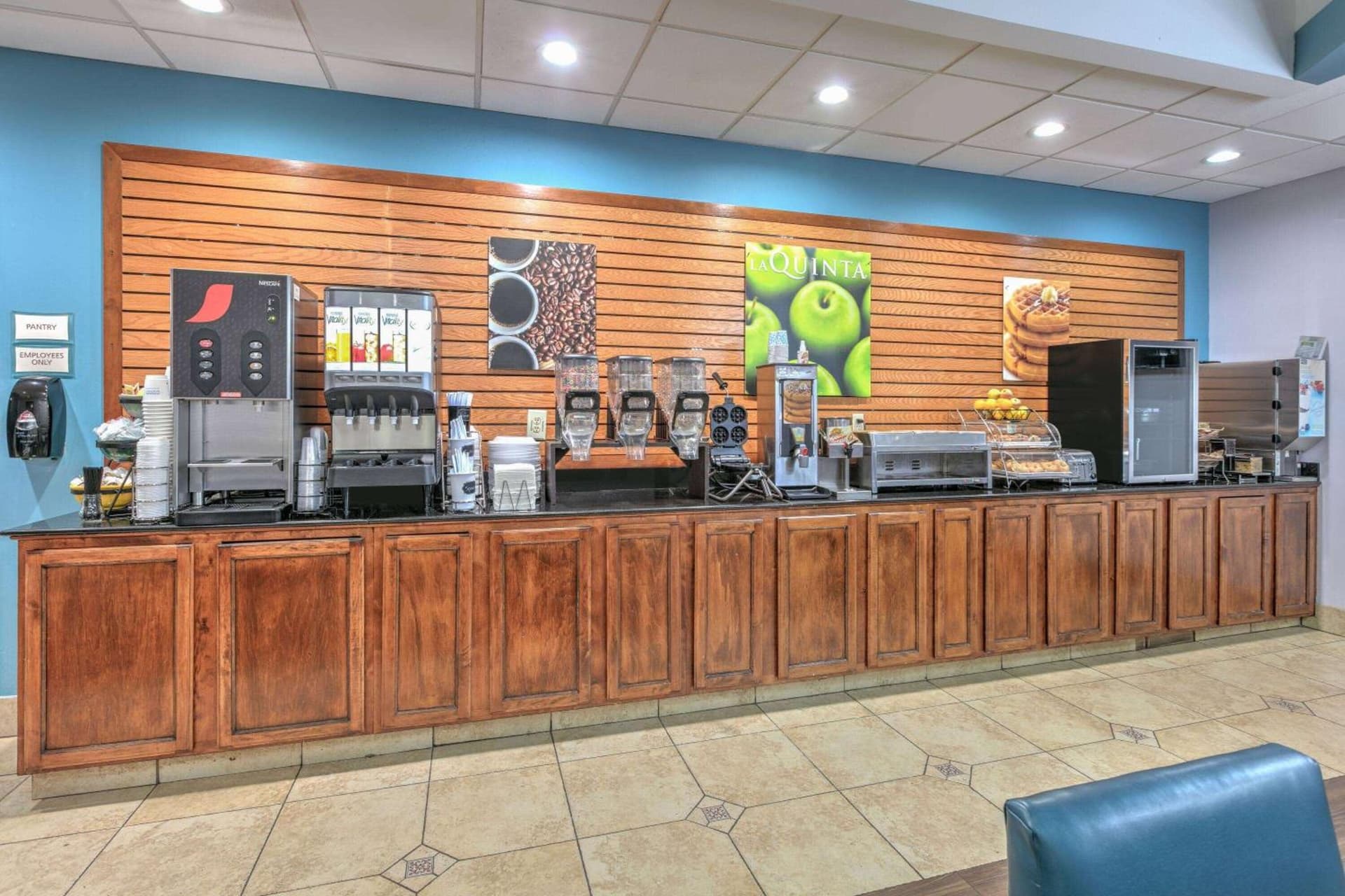 La Quinta by Wyndham Tulsa Airport / Expo Square gallery photo in Tulsa, OK — image 35