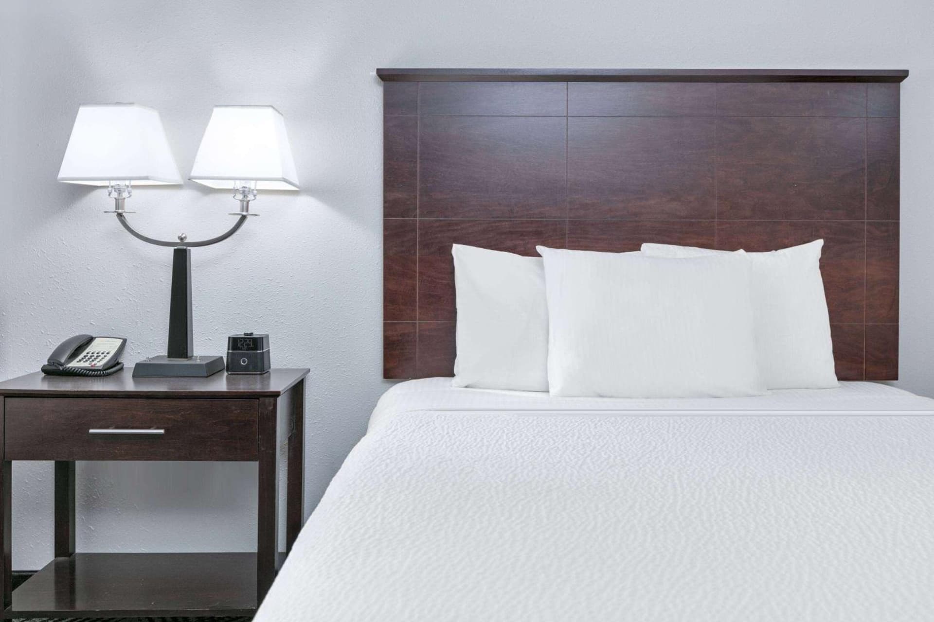 La Quinta by Wyndham Tulsa Airport / Expo Square gallery photo in Tulsa, OK — image 8