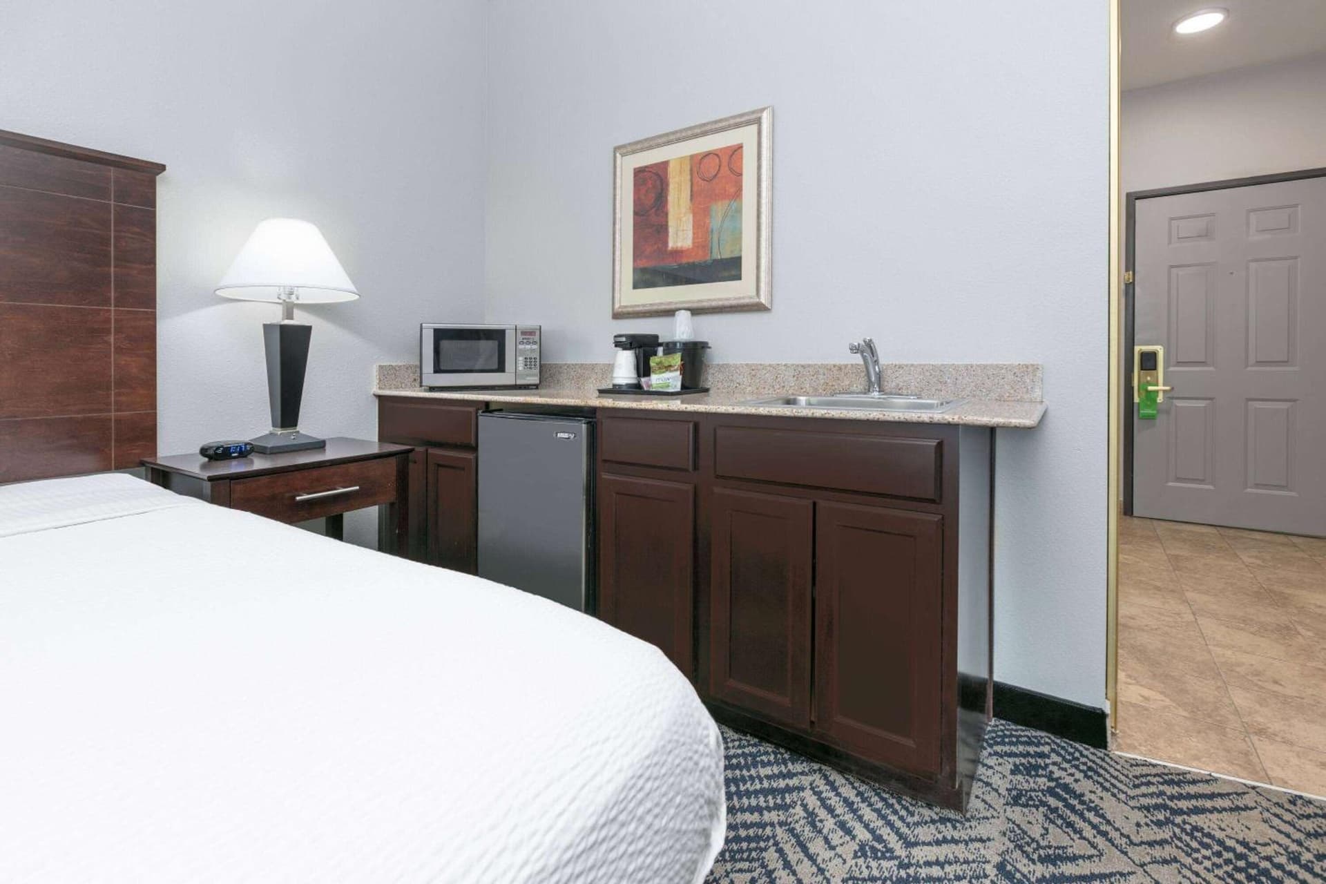 La Quinta by Wyndham Tulsa Airport / Expo Square interior in Tulsa, OK — gallery photo 2