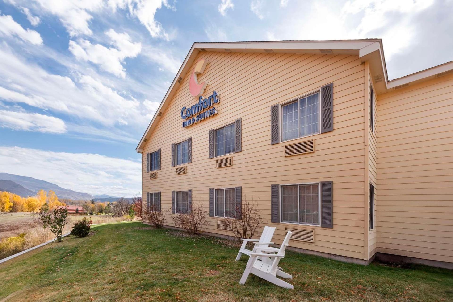 Comfort Inn & Suites Carbondale on the Roaring Fork interior in Carbondale, CO — gallery photo 2