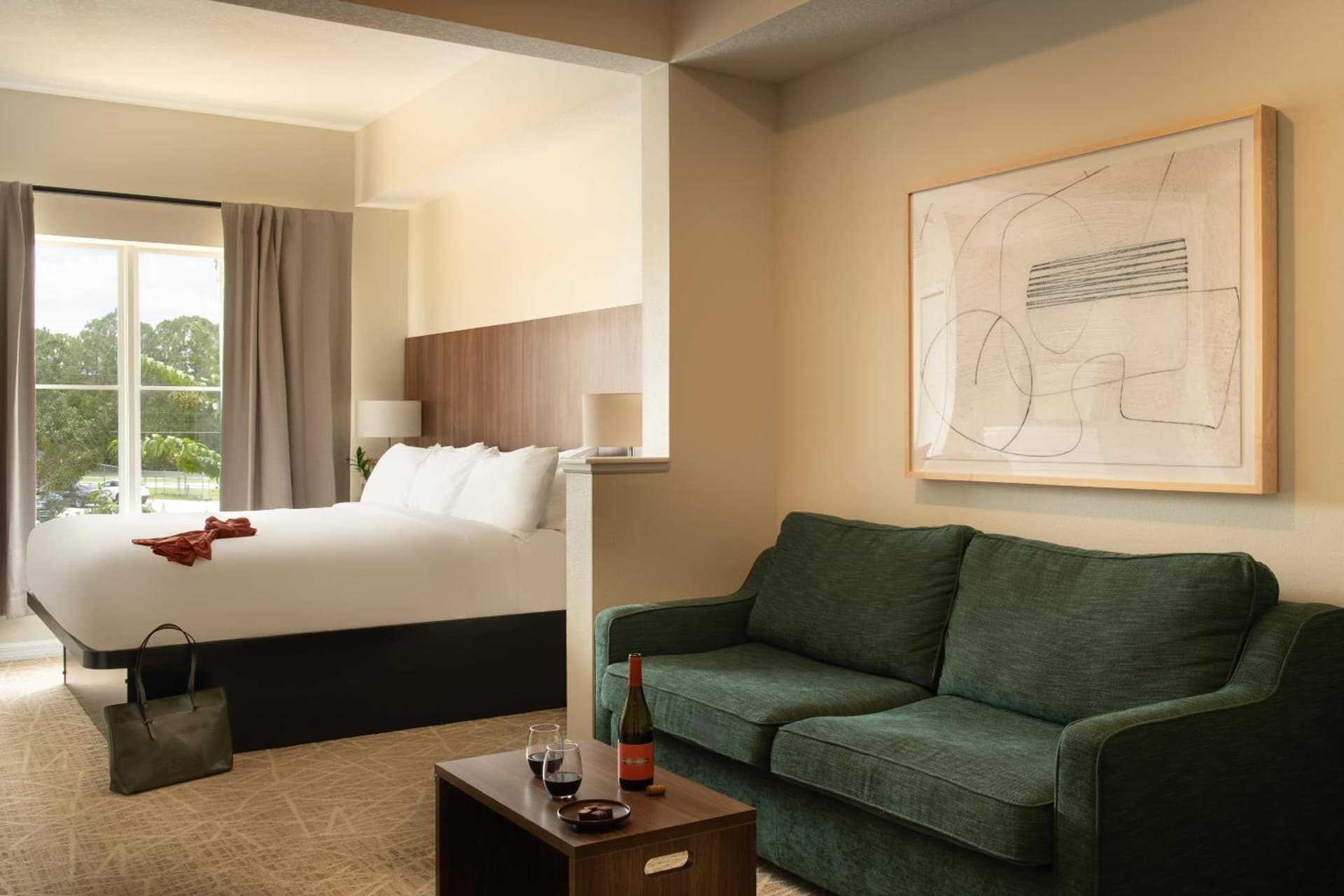 The Point Hotel & Suites property views in Orlando, FL — gallery photo 3