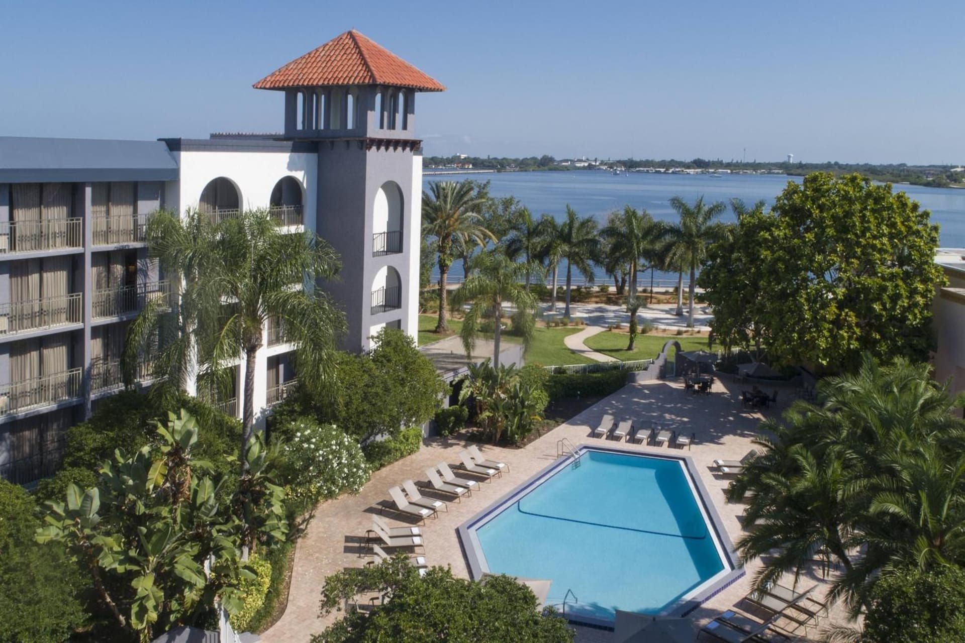 Courtyard by Marriott Bradenton Sarasota/Riverfront interior in Bradenton, FL — gallery photo 2