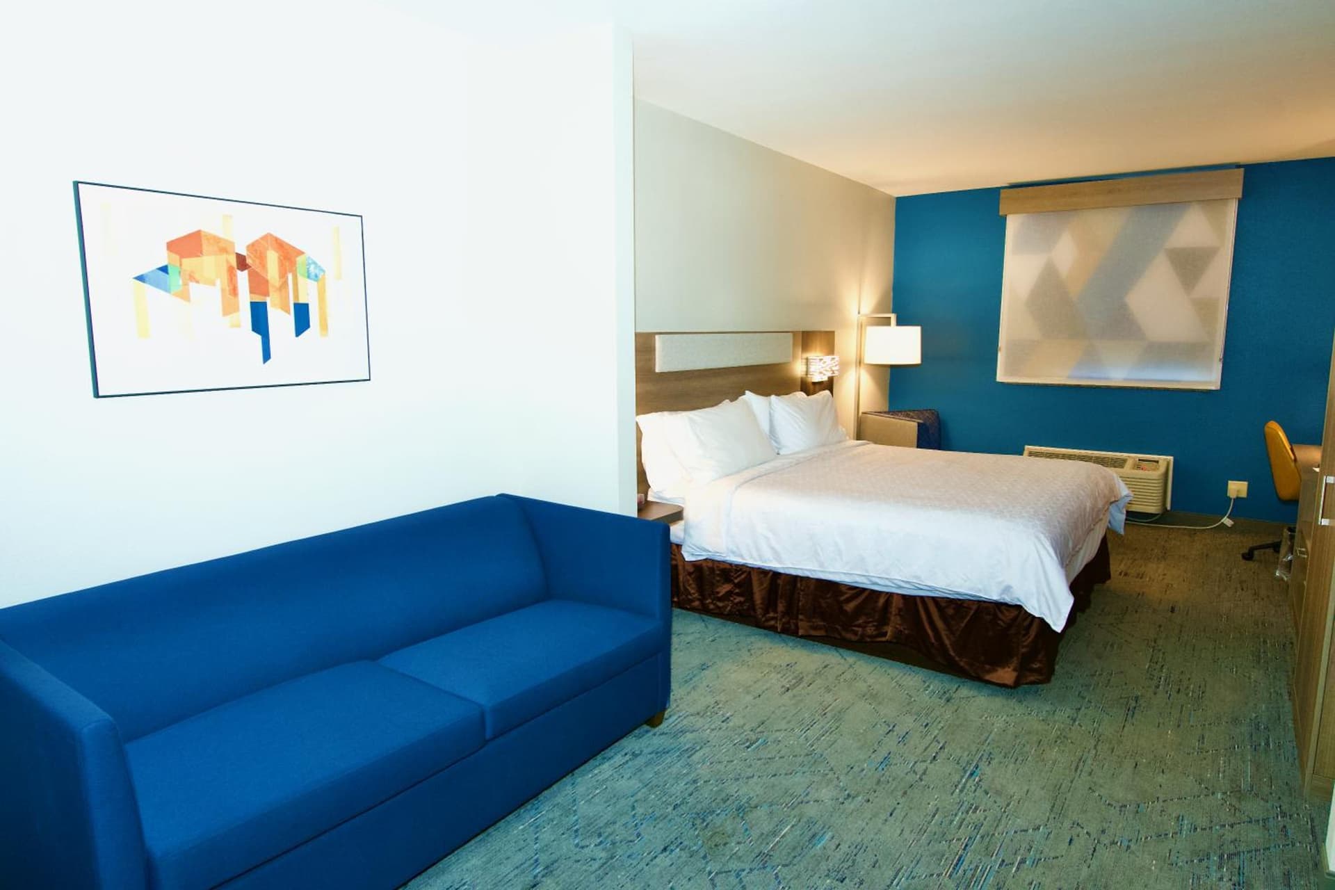 Holiday Inn Express Hotel & Suites St. Charles by IHG property views in St. Charles, MO — gallery photo 3