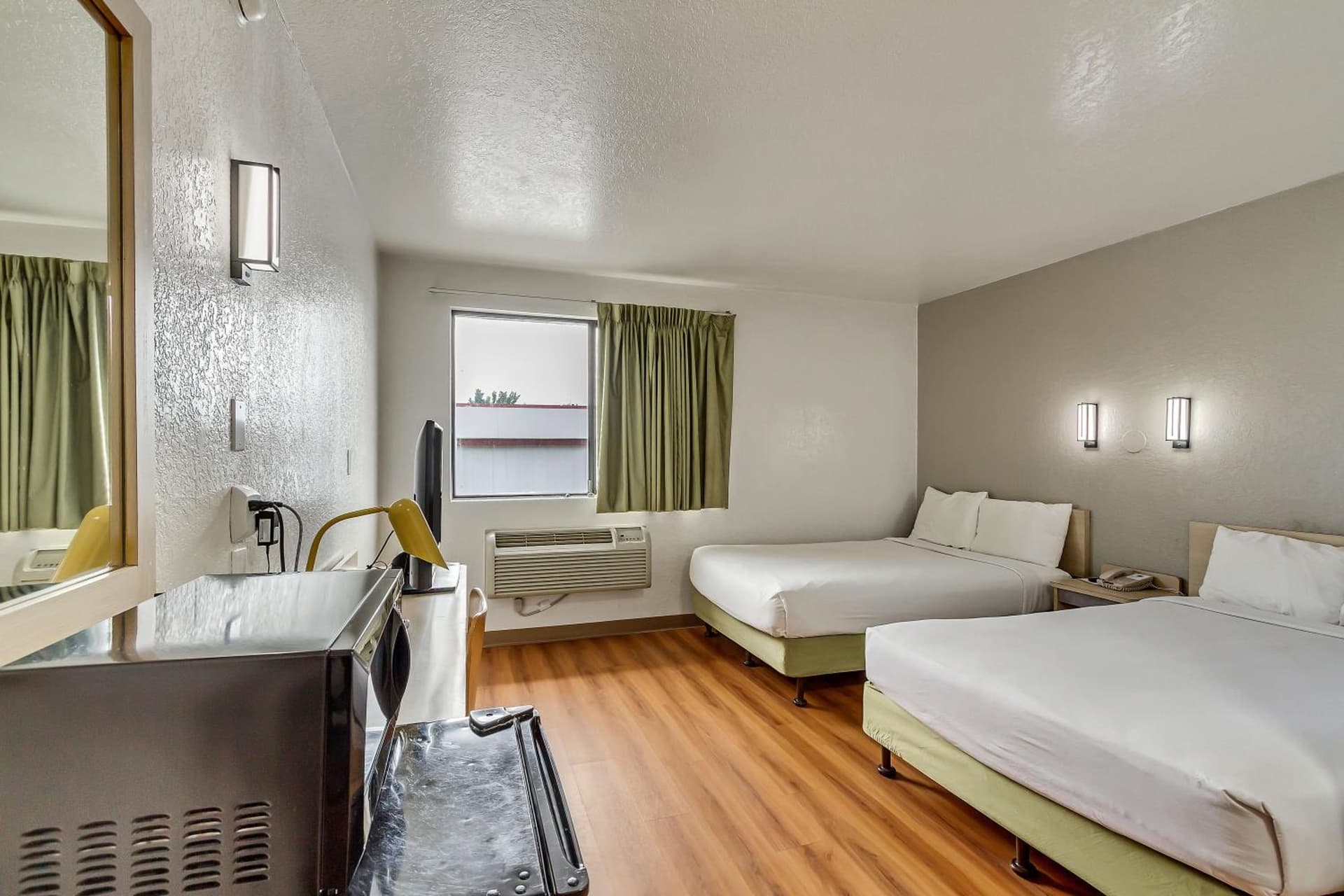 Motel 6 Ogden, UT- Downtown interior in Ogden, UT — gallery photo 2