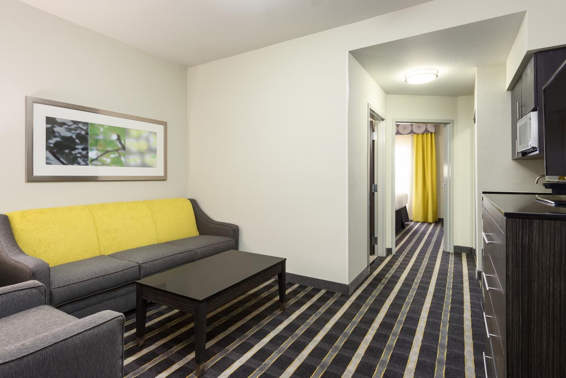 Holiday Inn Express and Suites Norman by IHG gallery photo in Norman, OK — image 5
