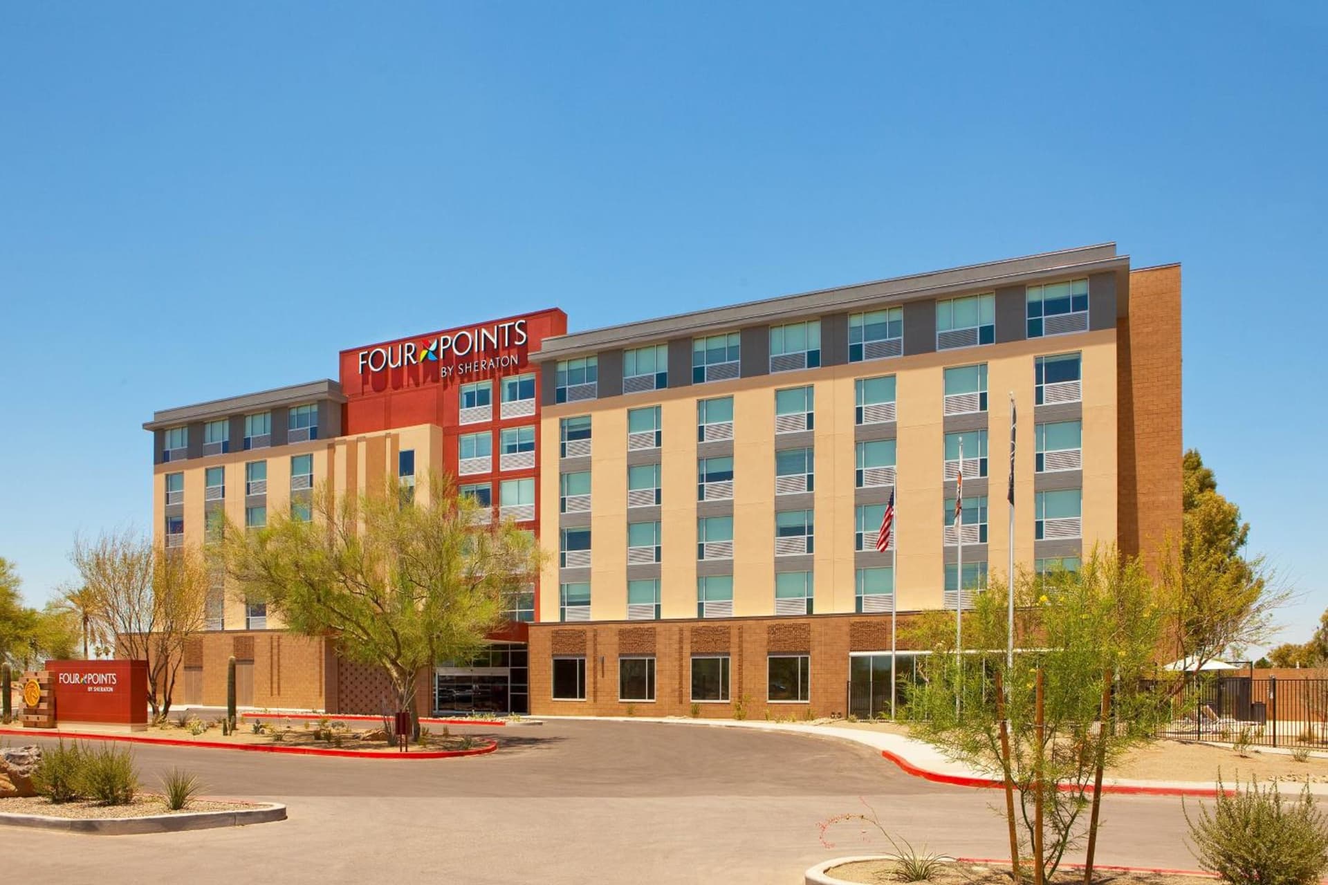 Four Points by Sheraton at Phoenix Mesa Gateway Airport interior in Mesa, AZ — gallery photo 2