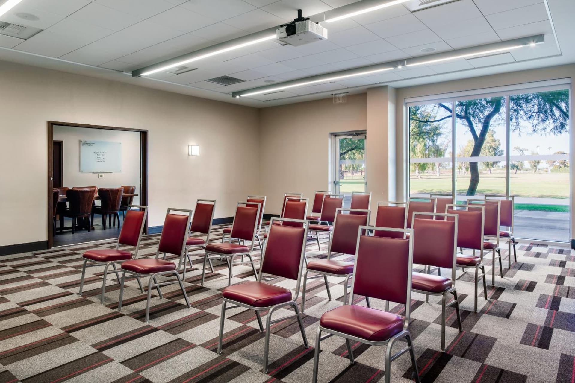 Four Points by Sheraton at Phoenix Mesa Gateway Airport gallery photo in Mesa, AZ — image 7