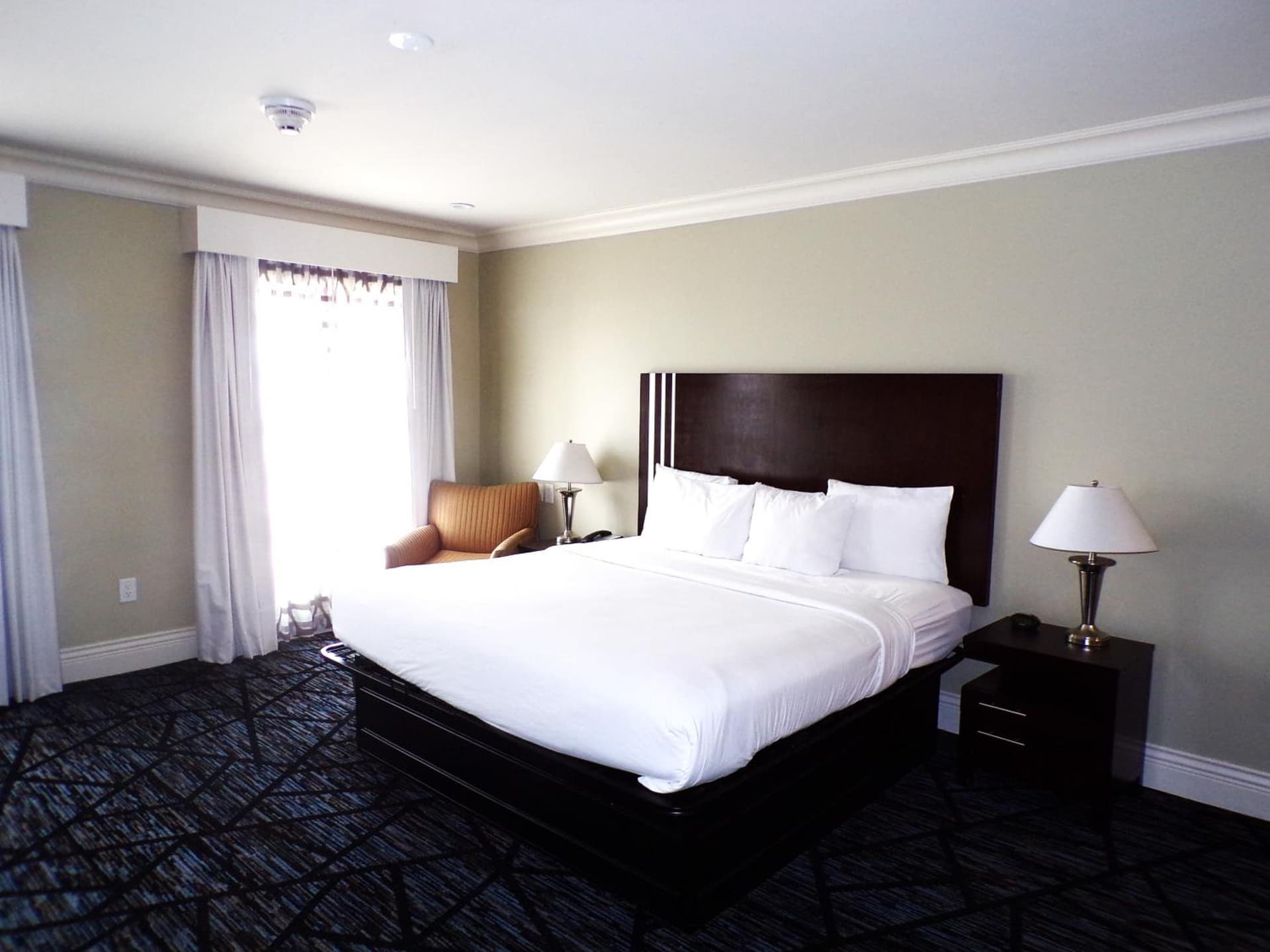 Niagara Crossing Hotel and Spa property views in Lewiston — gallery photo 3