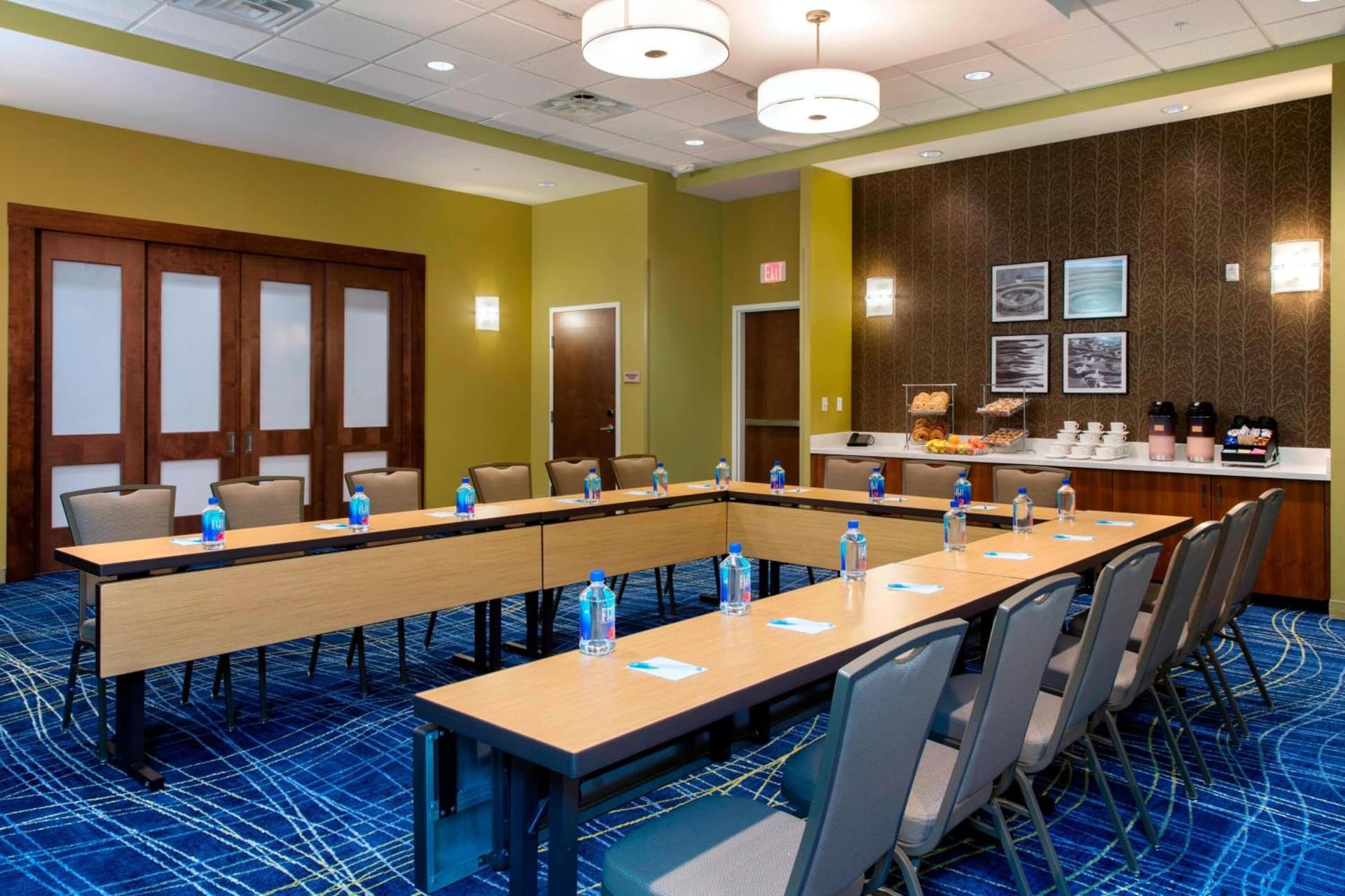 SpringHill Suites by Marriott Orlando at FLAMINGO CROSSINGS Town Center-Western Entrance gallery photo in Orlando, FL — image 33