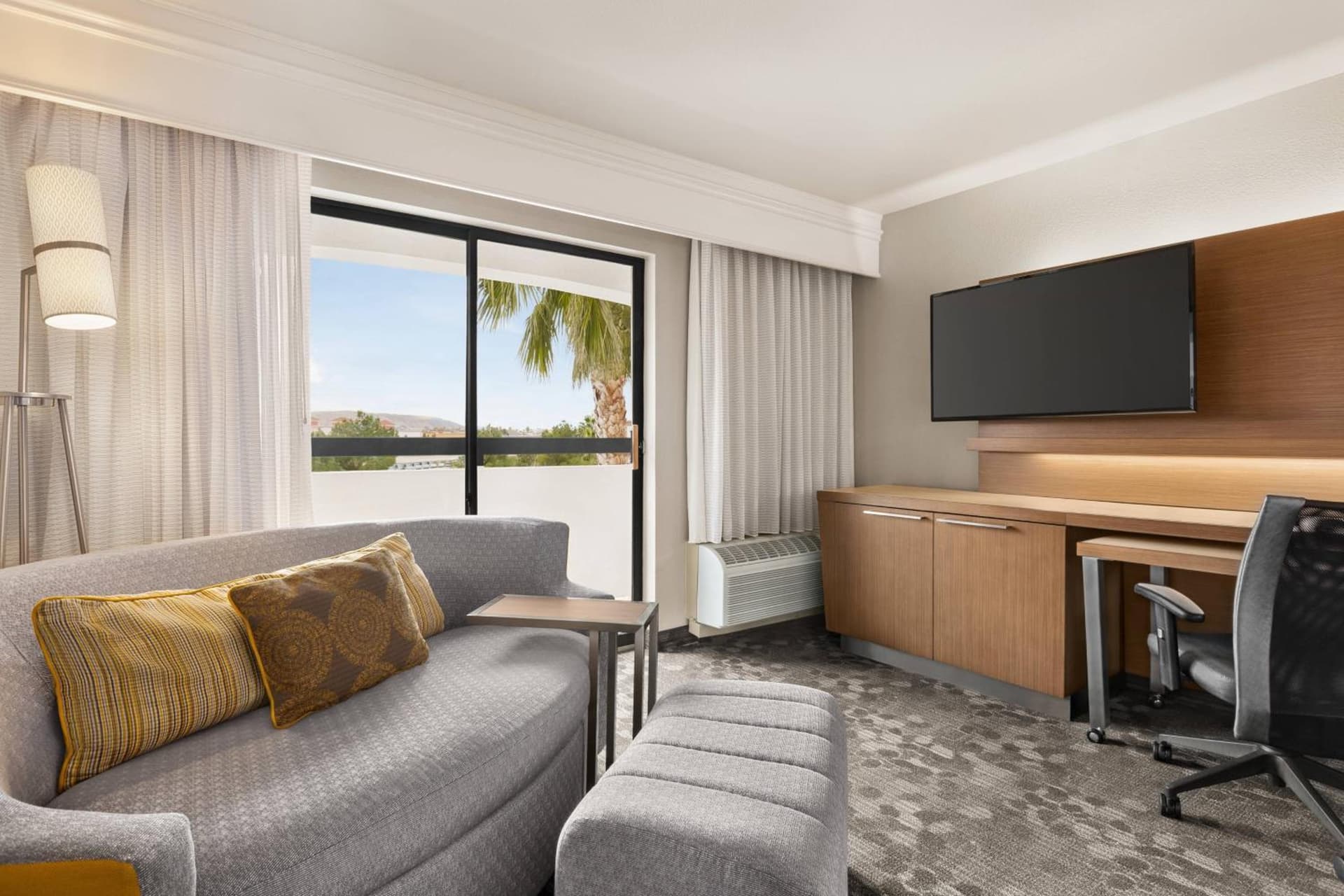 Courtyard by Marriott Palmdale gallery photo in Palmdale, CA — image 26