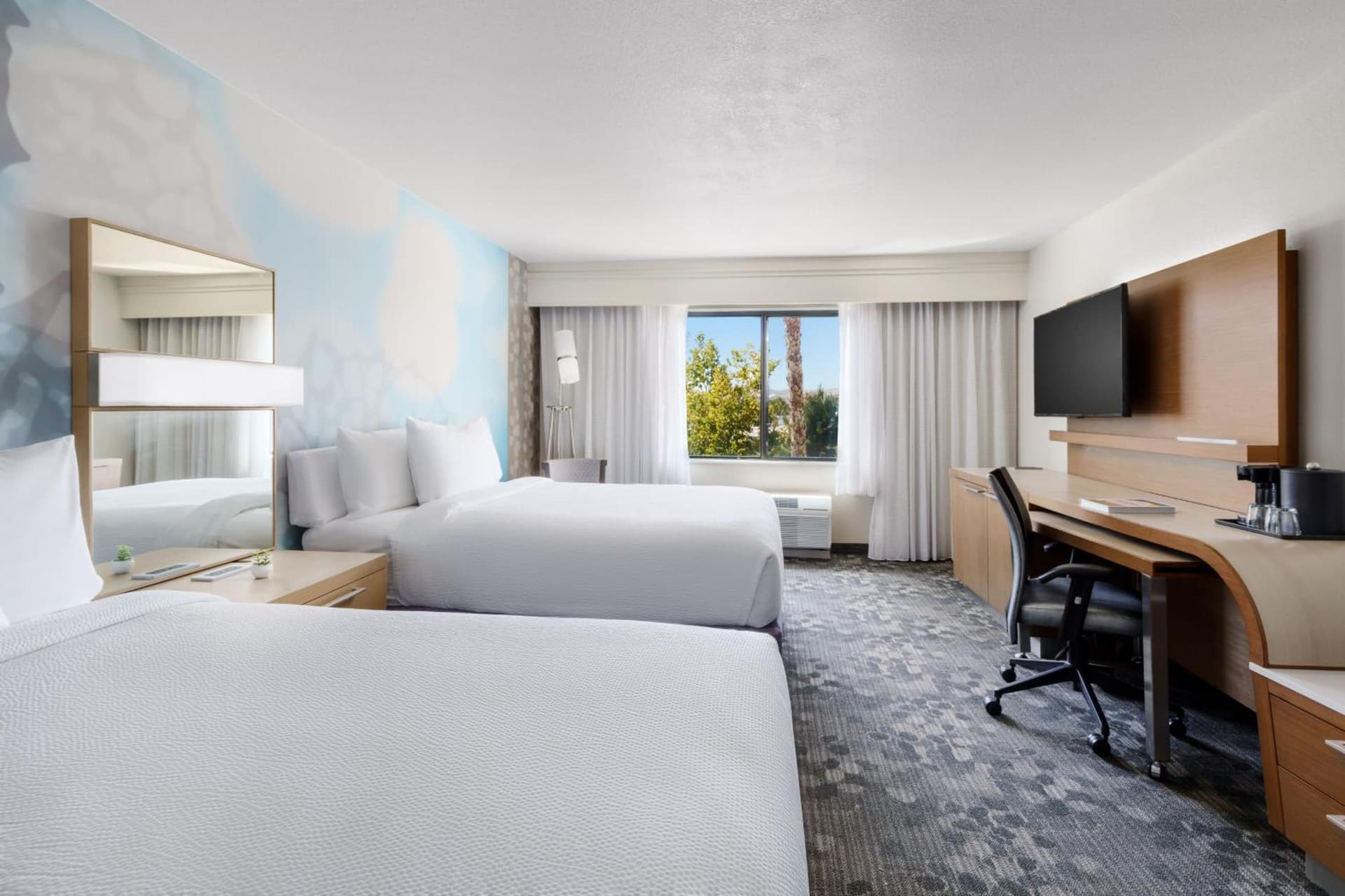 Courtyard by Marriott Palmdale gallery photo in Palmdale, CA — image 4